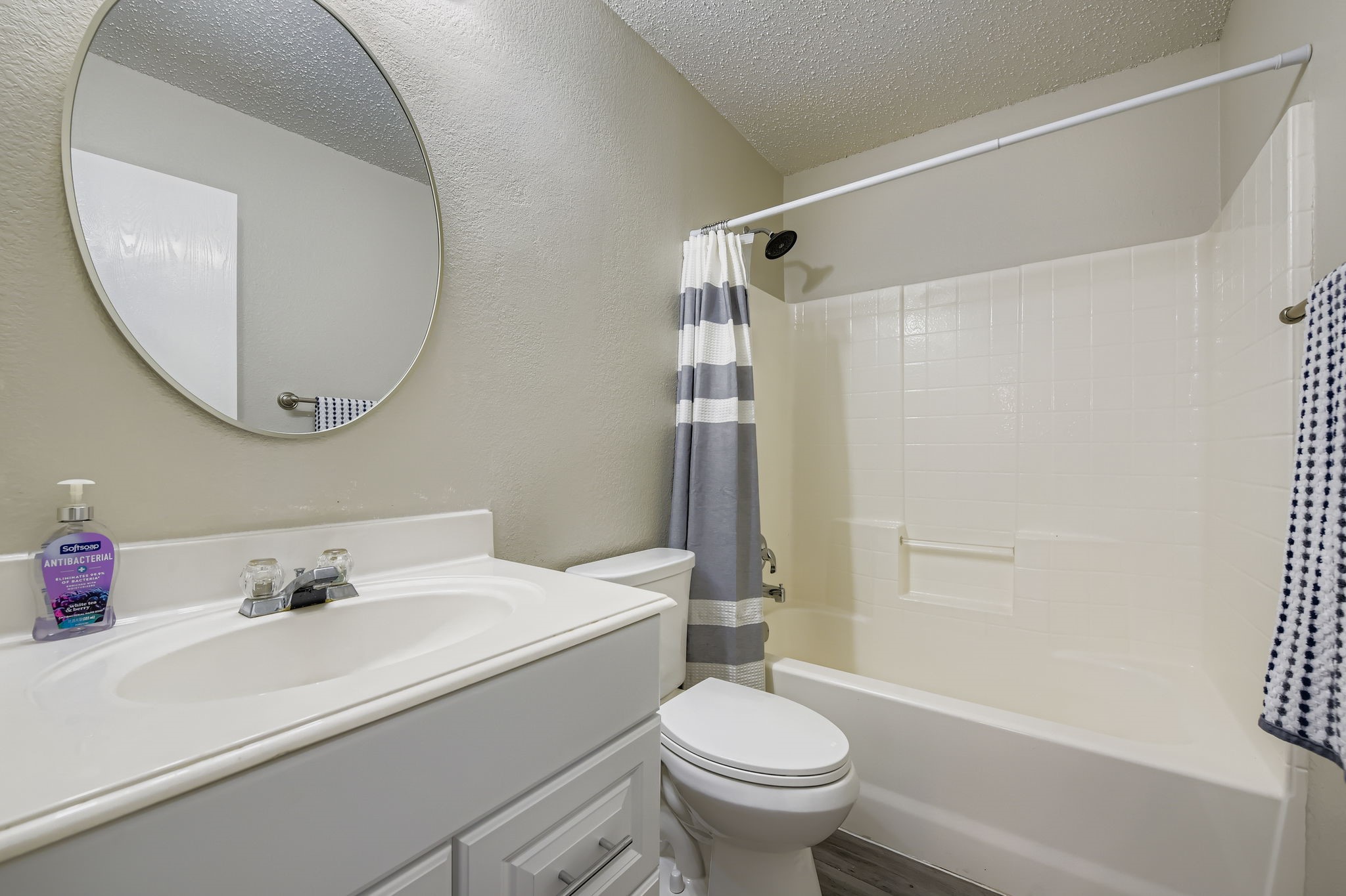 10713 Ivy Creek Lane