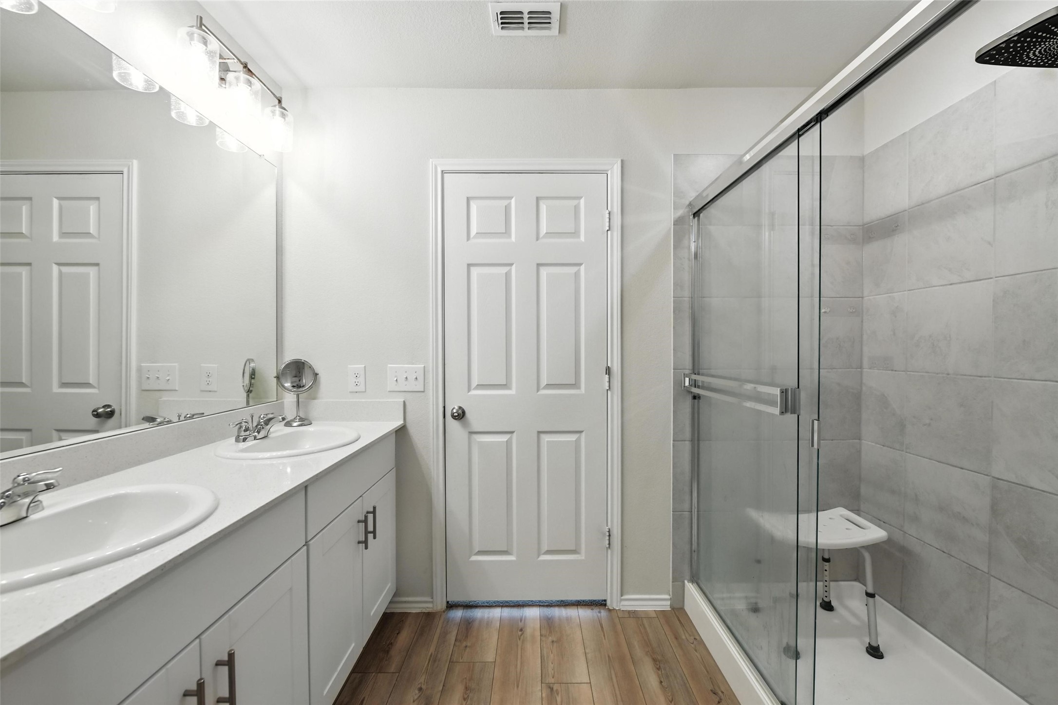 1213 Viscount Street