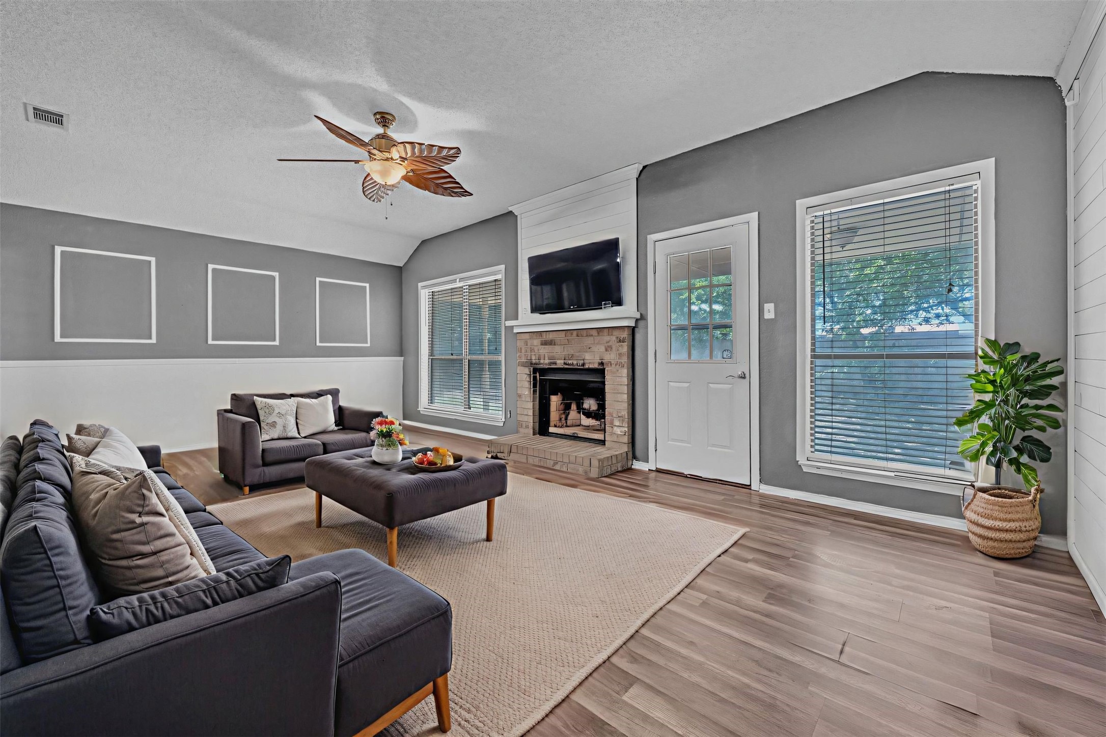 204 Oak Meadow Lane