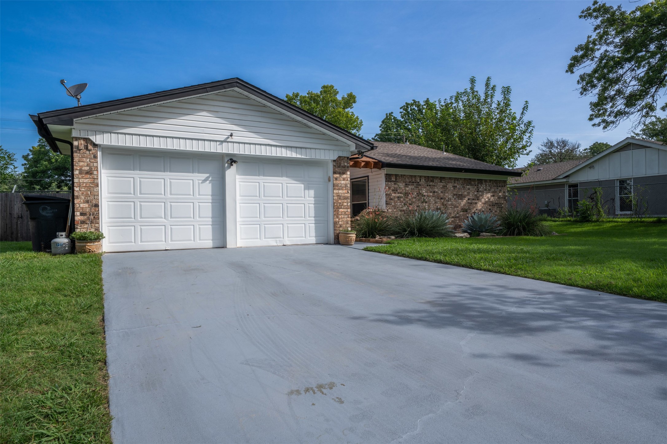 1302 Hemphill Drive