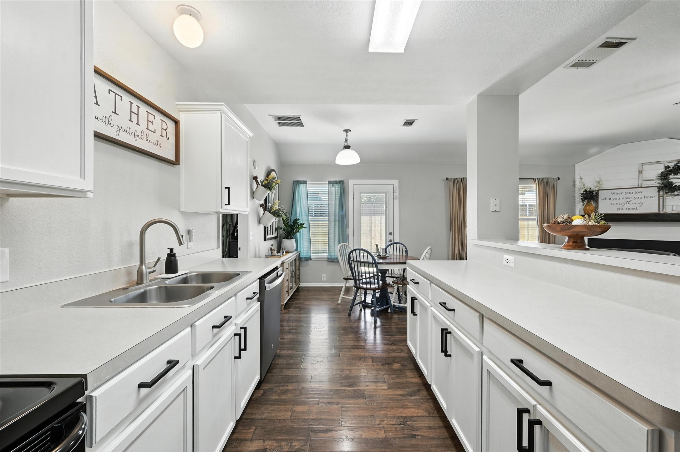 726 Quail Hollow Drive