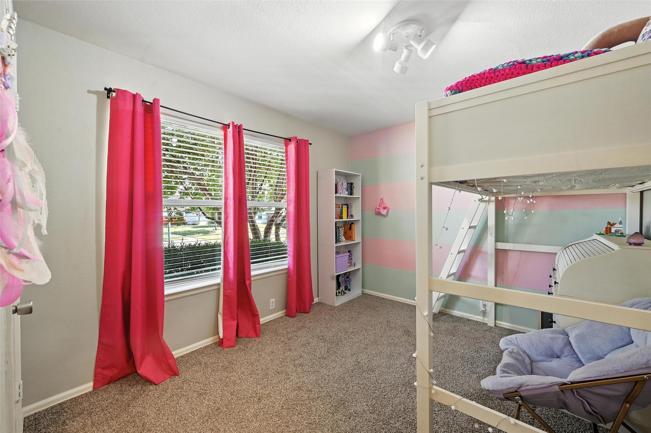 726 Quail Hollow Drive
