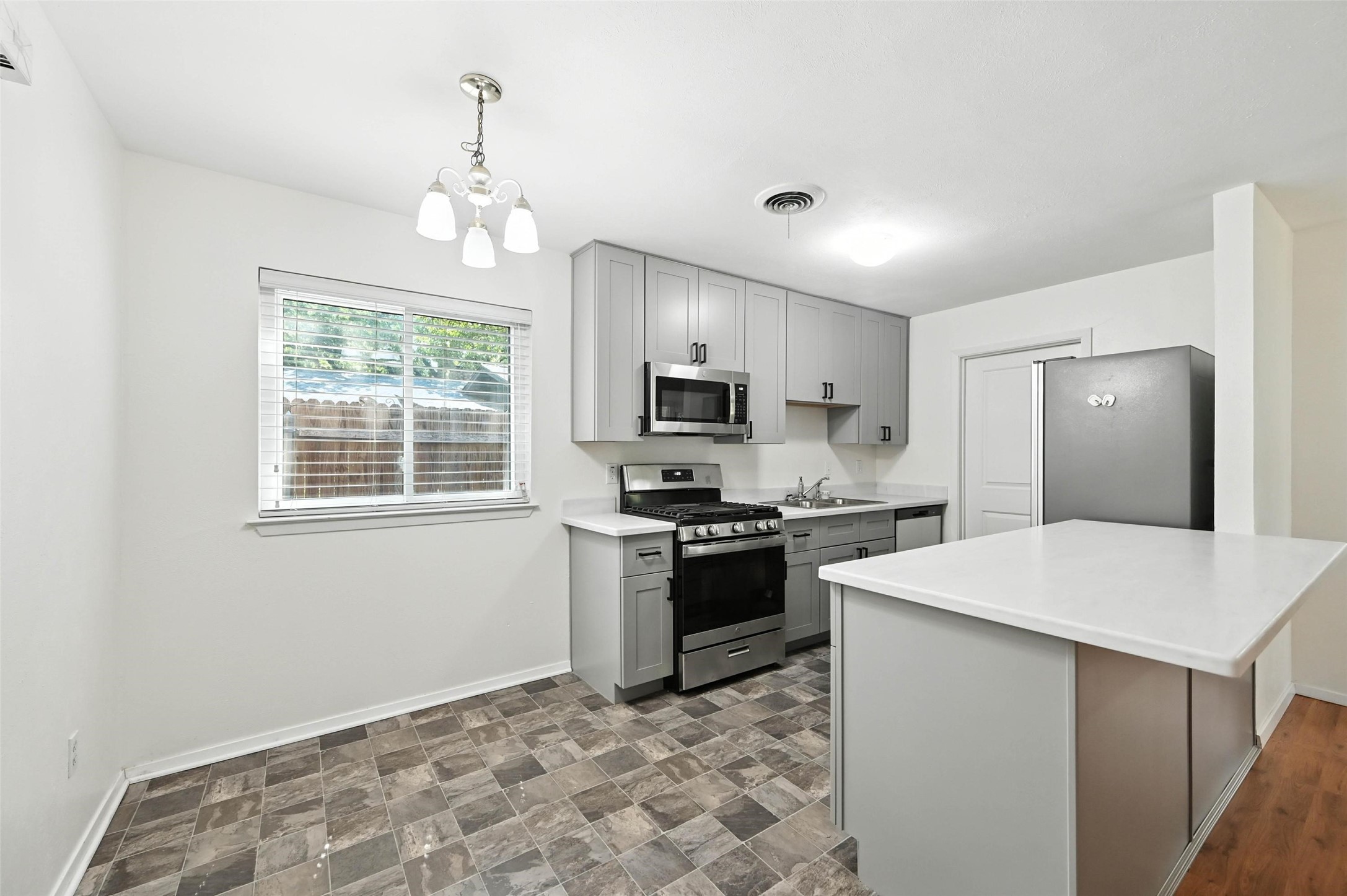 2805 Blackwood Drive