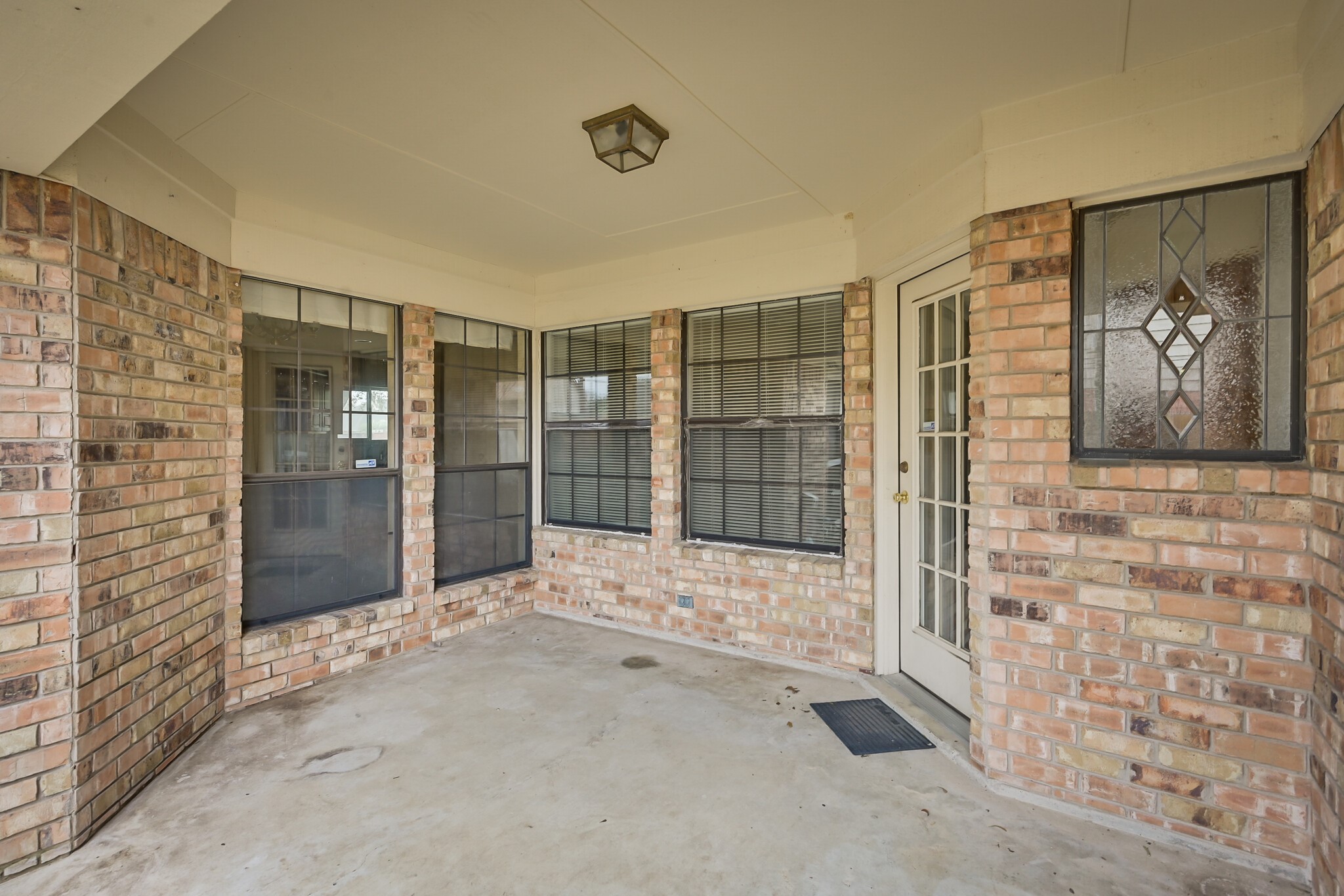 1 Hastings Court