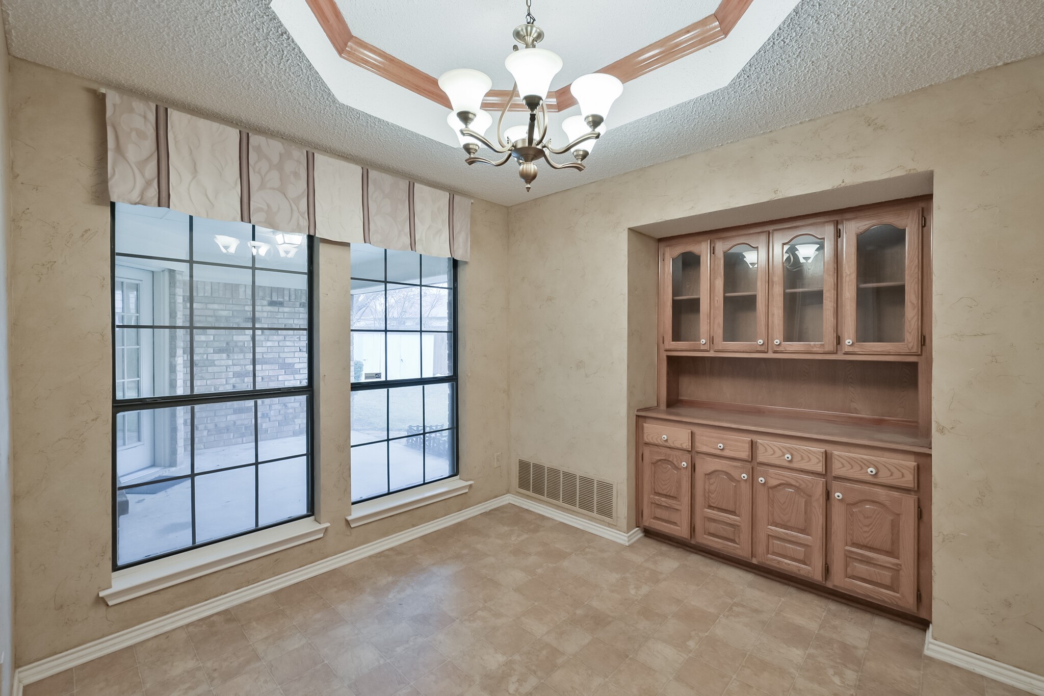 1 Hastings Court