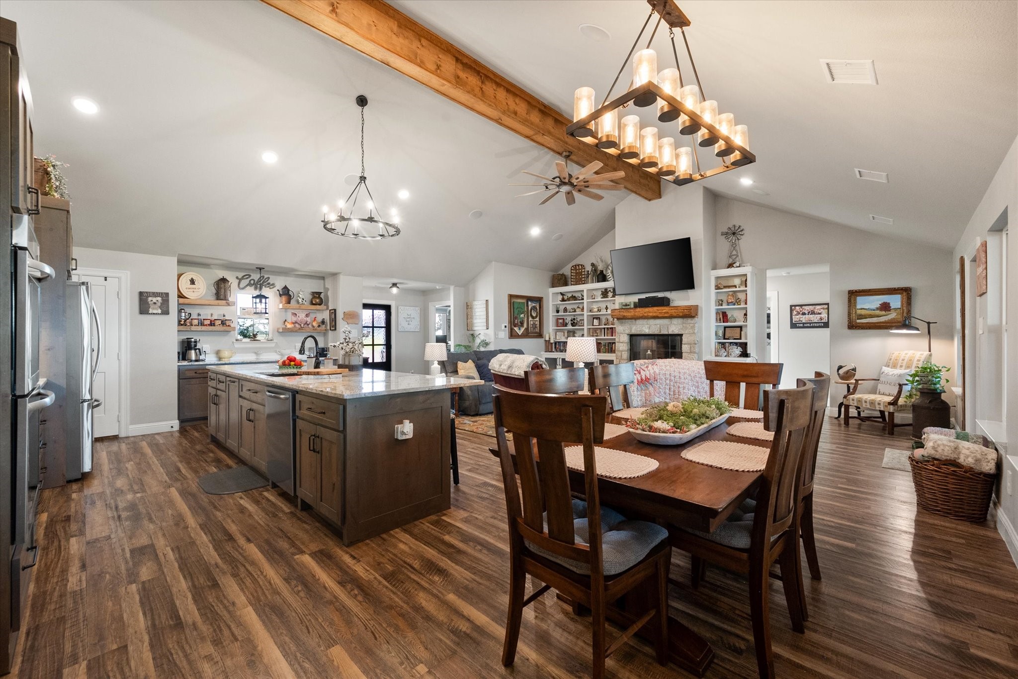 122 Moonlight Point