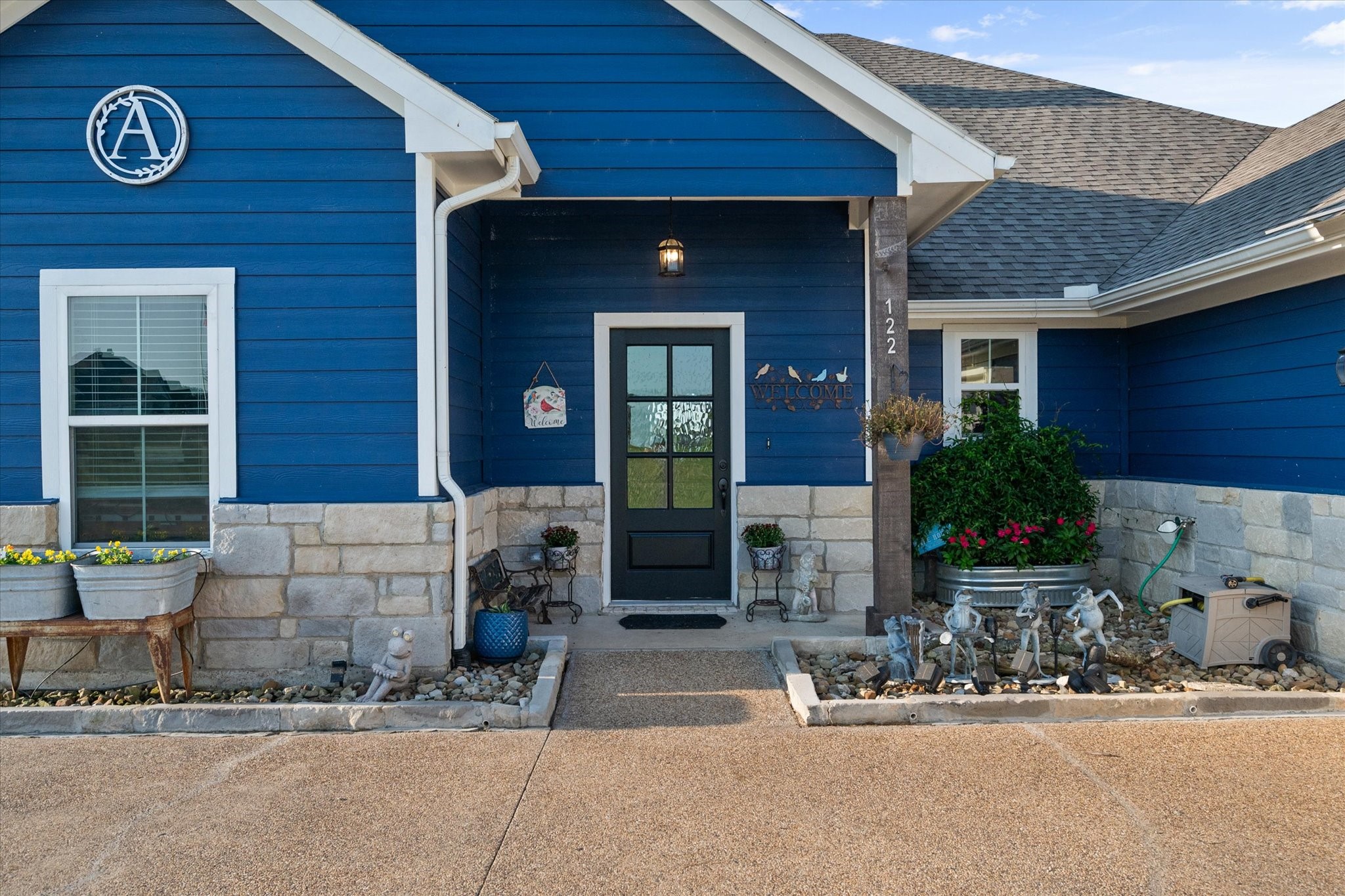 122 Moonlight Point
