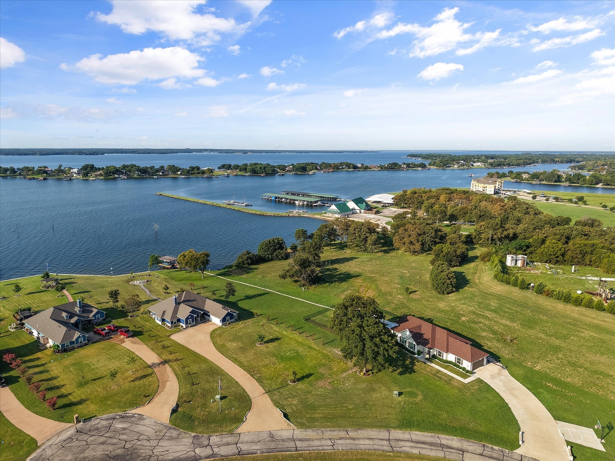 122 Moonlight Point