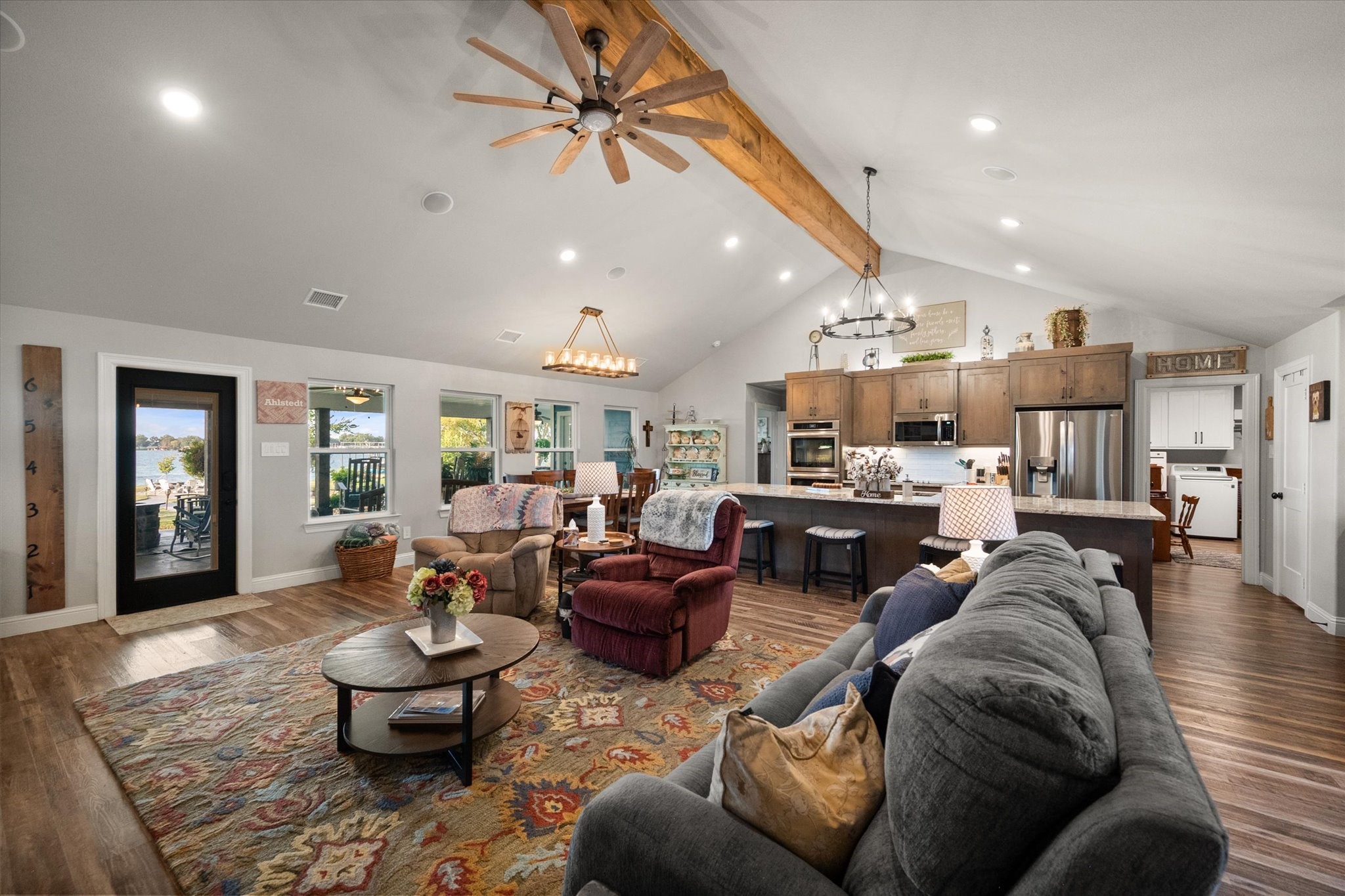 122 Moonlight Point