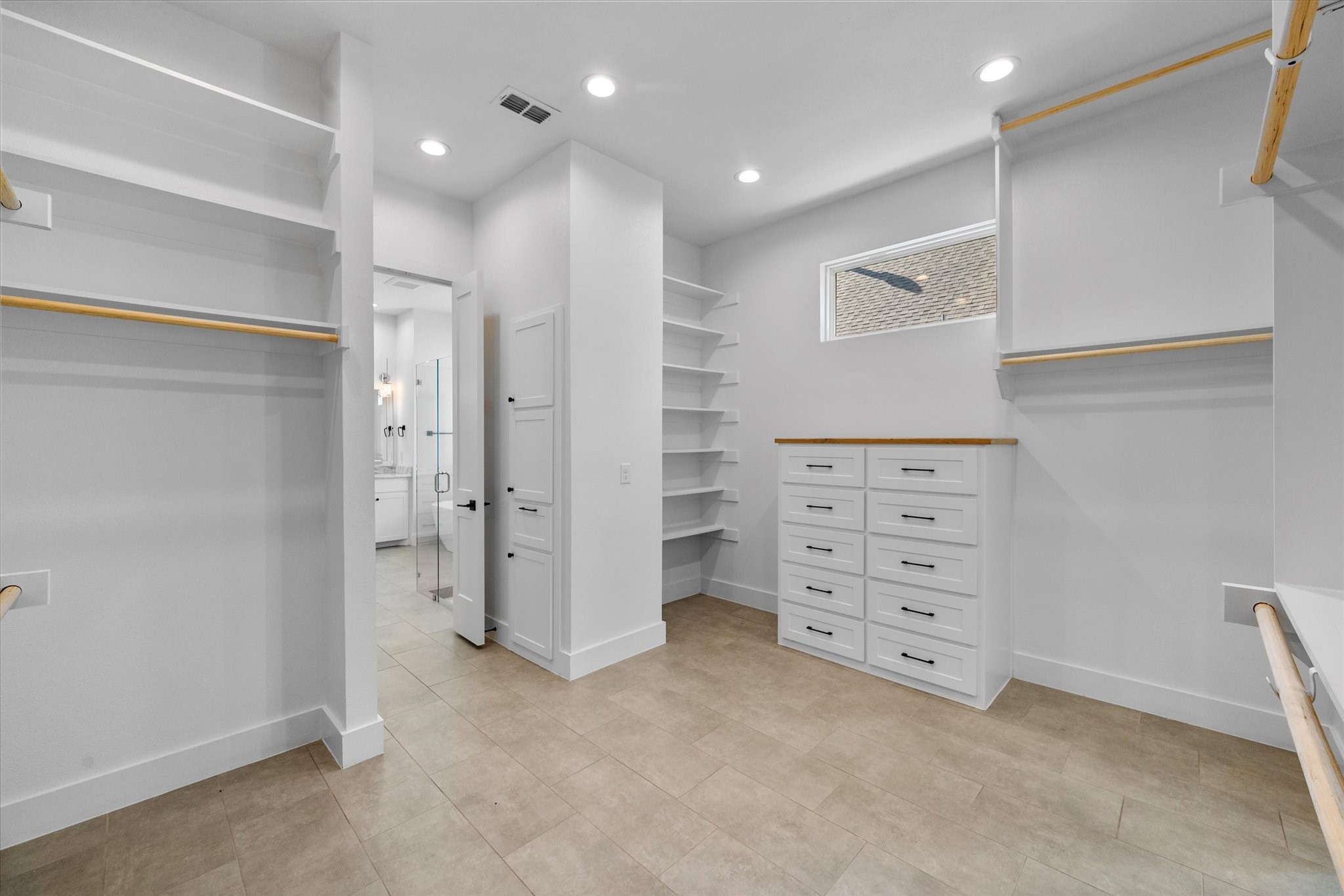 5213 Havana Drive