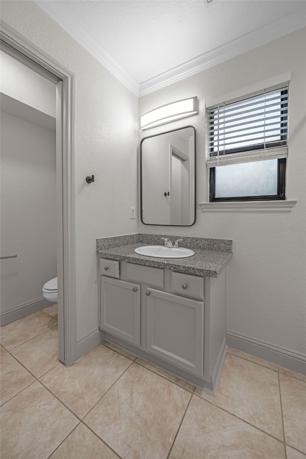 404 S Walnut Creek Drive