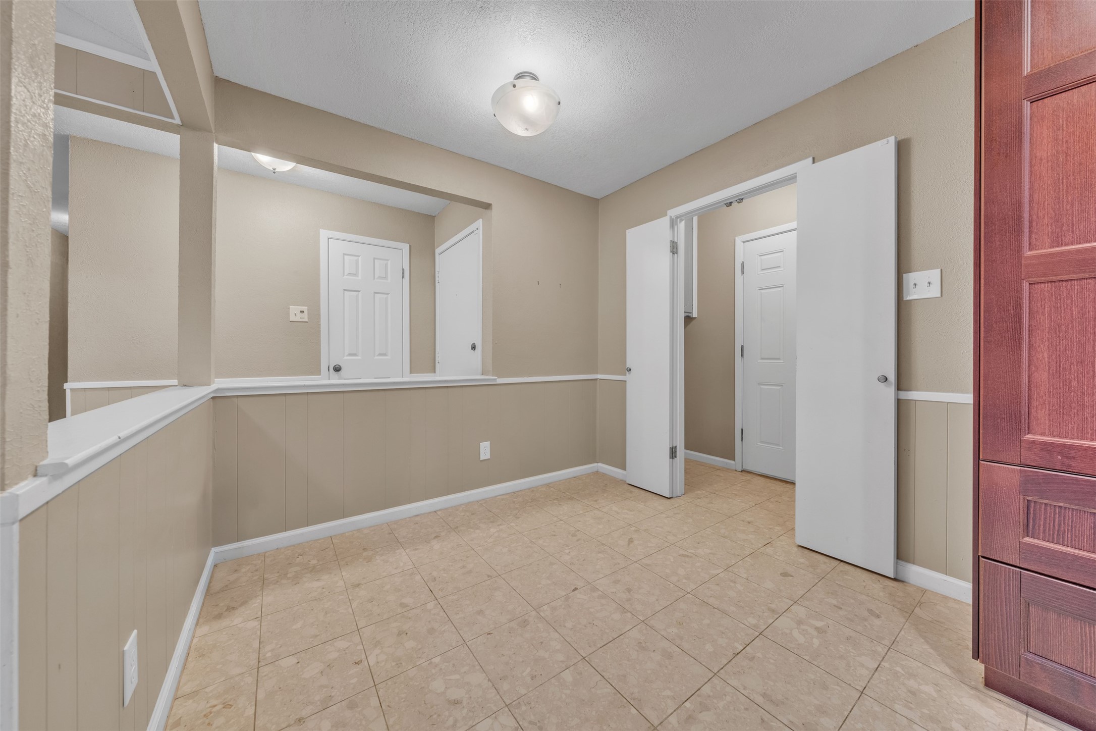 2401 San Diego Drive