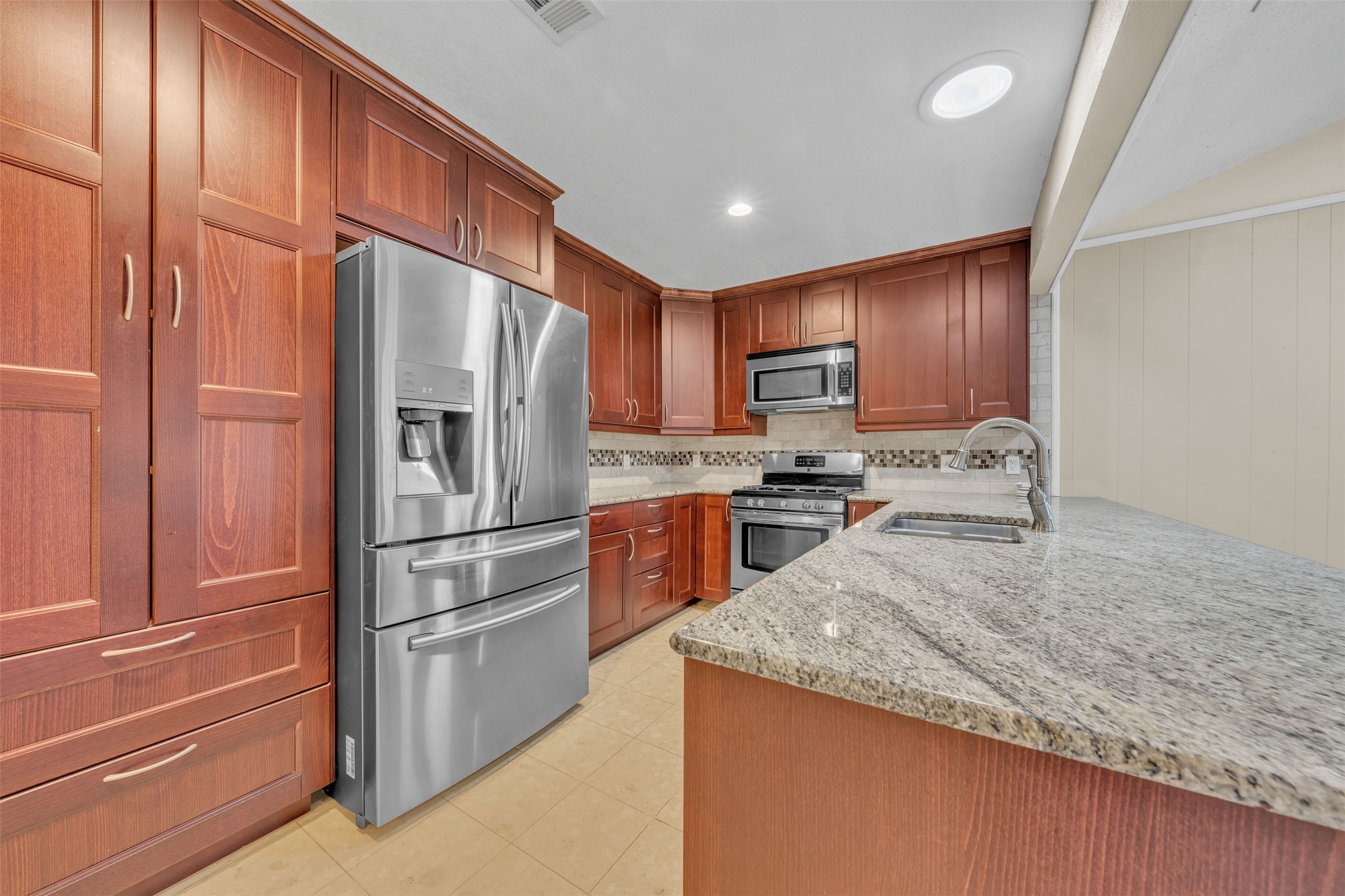 2401 San Diego Drive