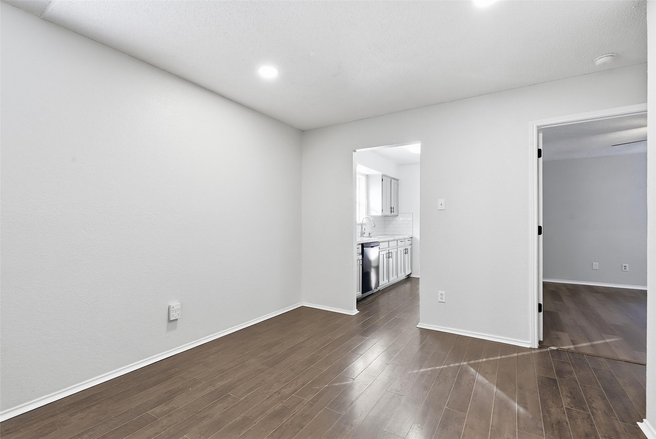 5418 Wild West Drive