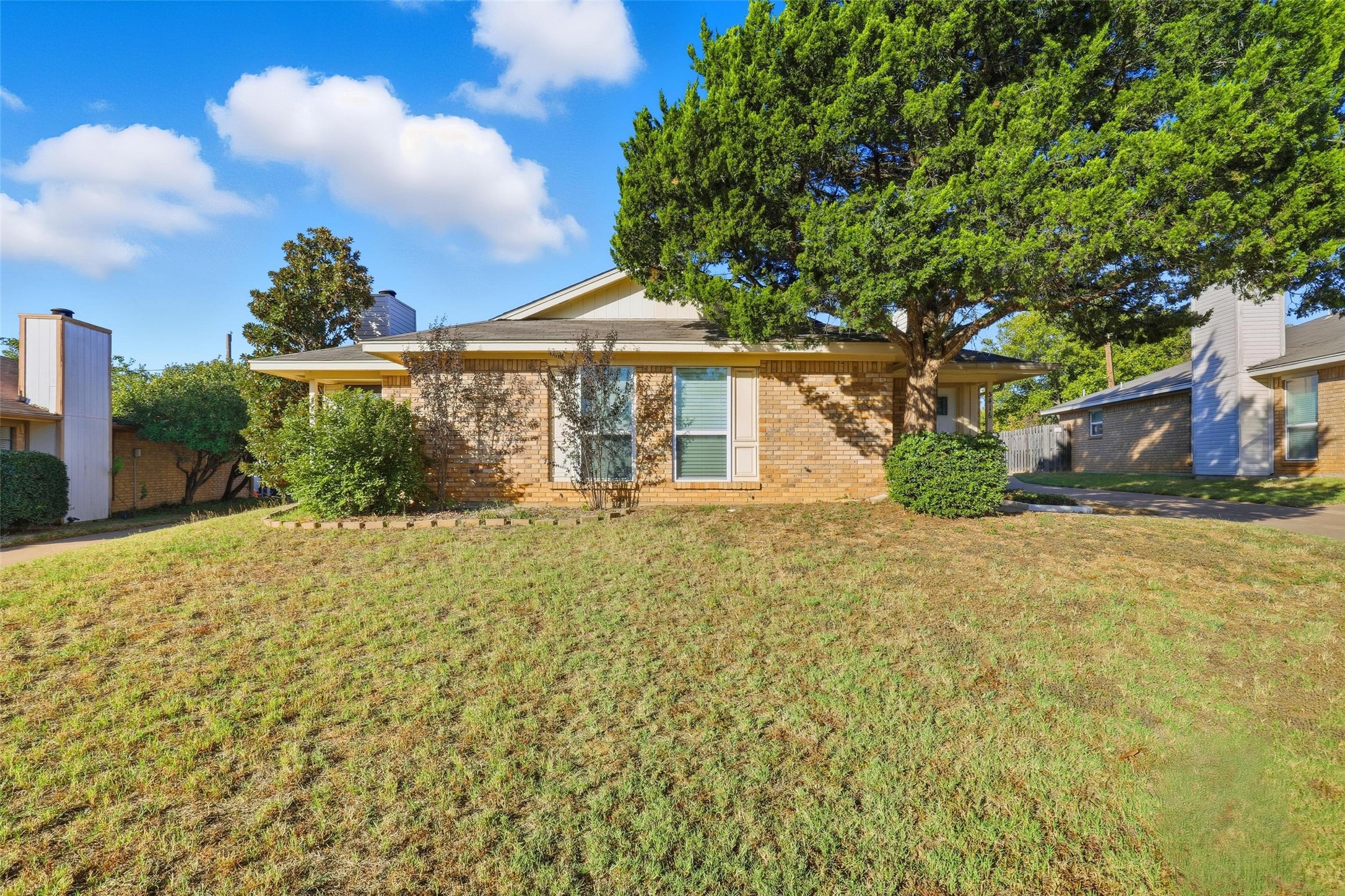 5418 Wild West Drive