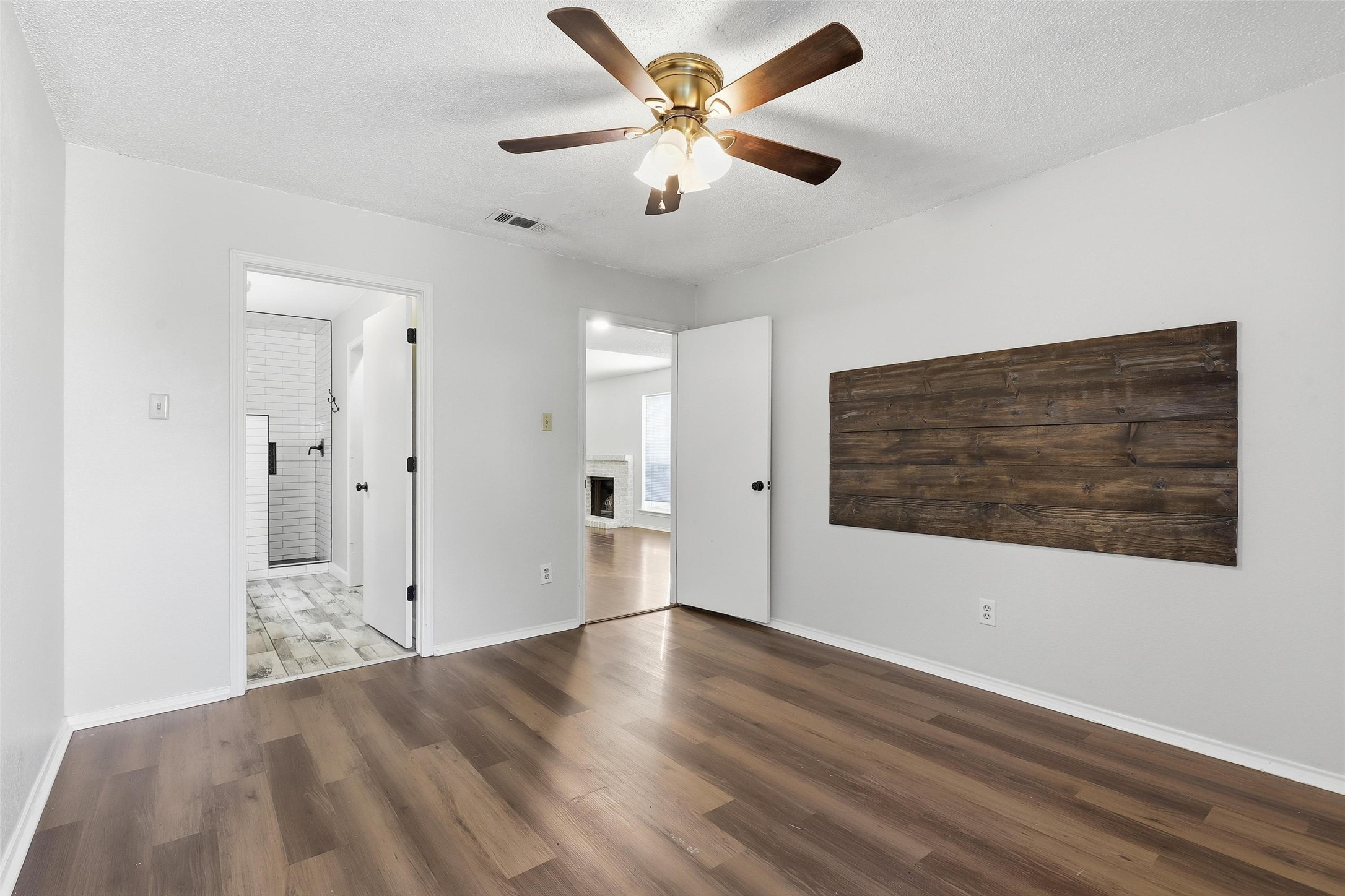 5418 Wild West Drive