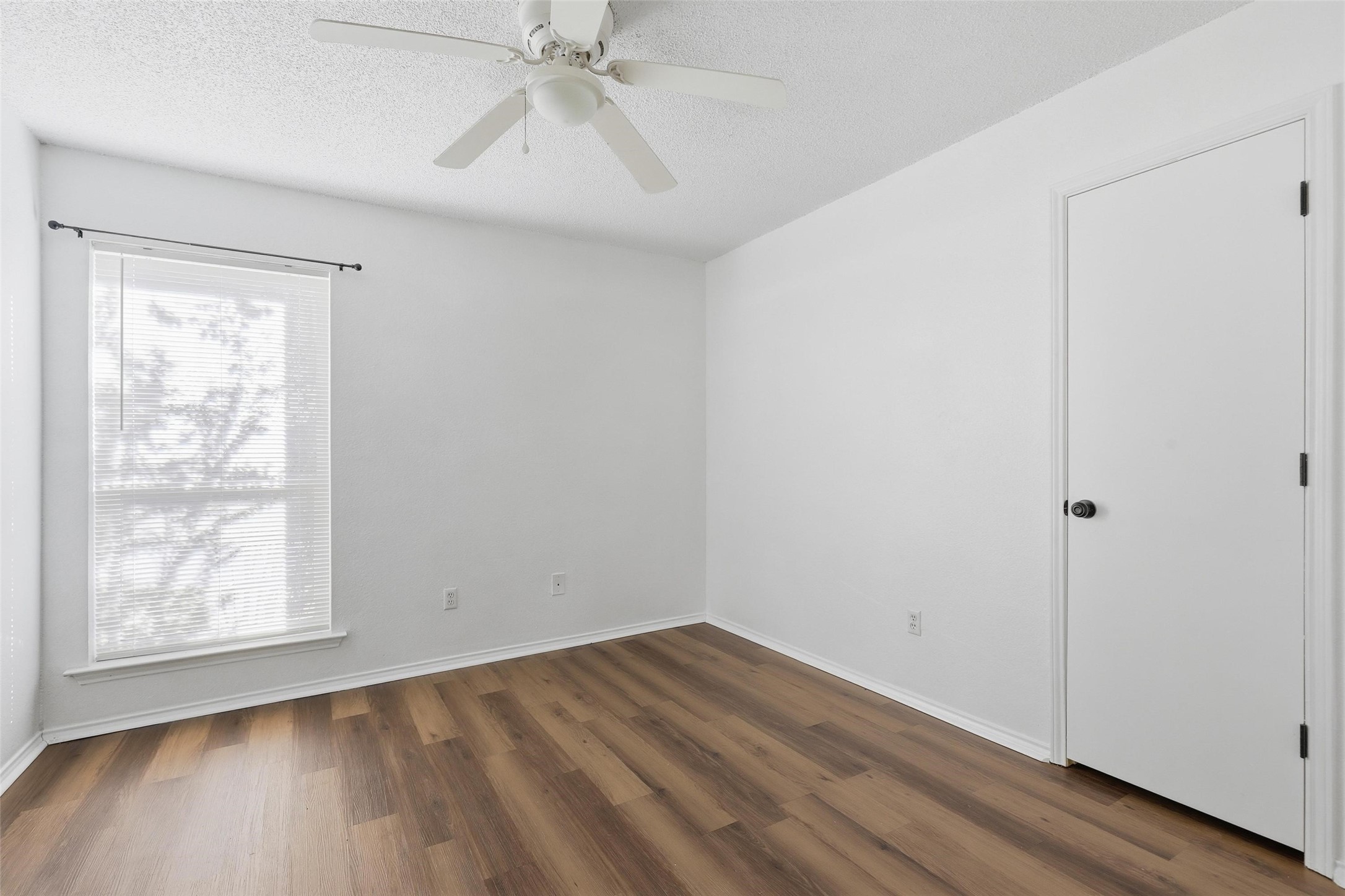 5418 Wild West Drive