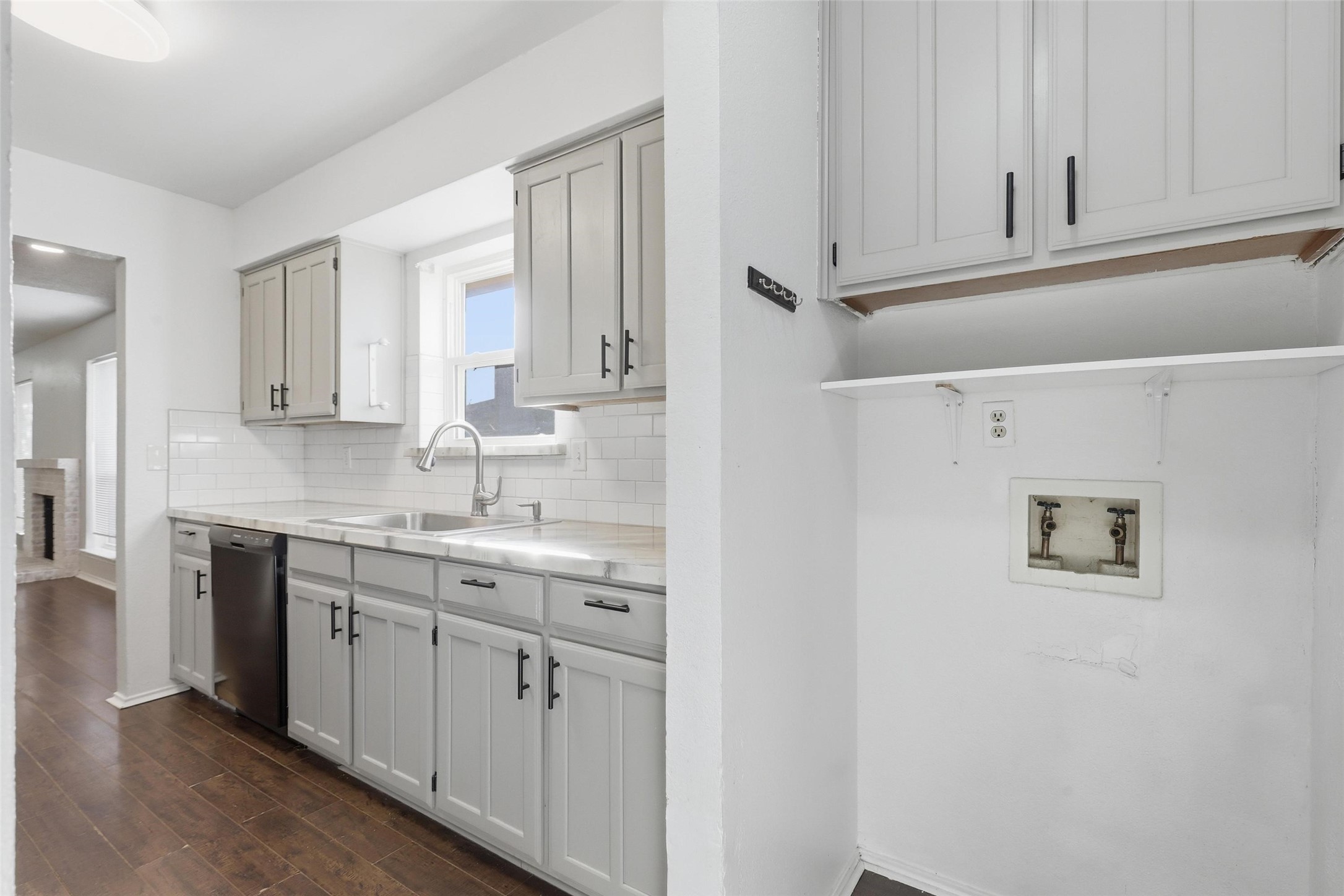 5418 Wild West Drive