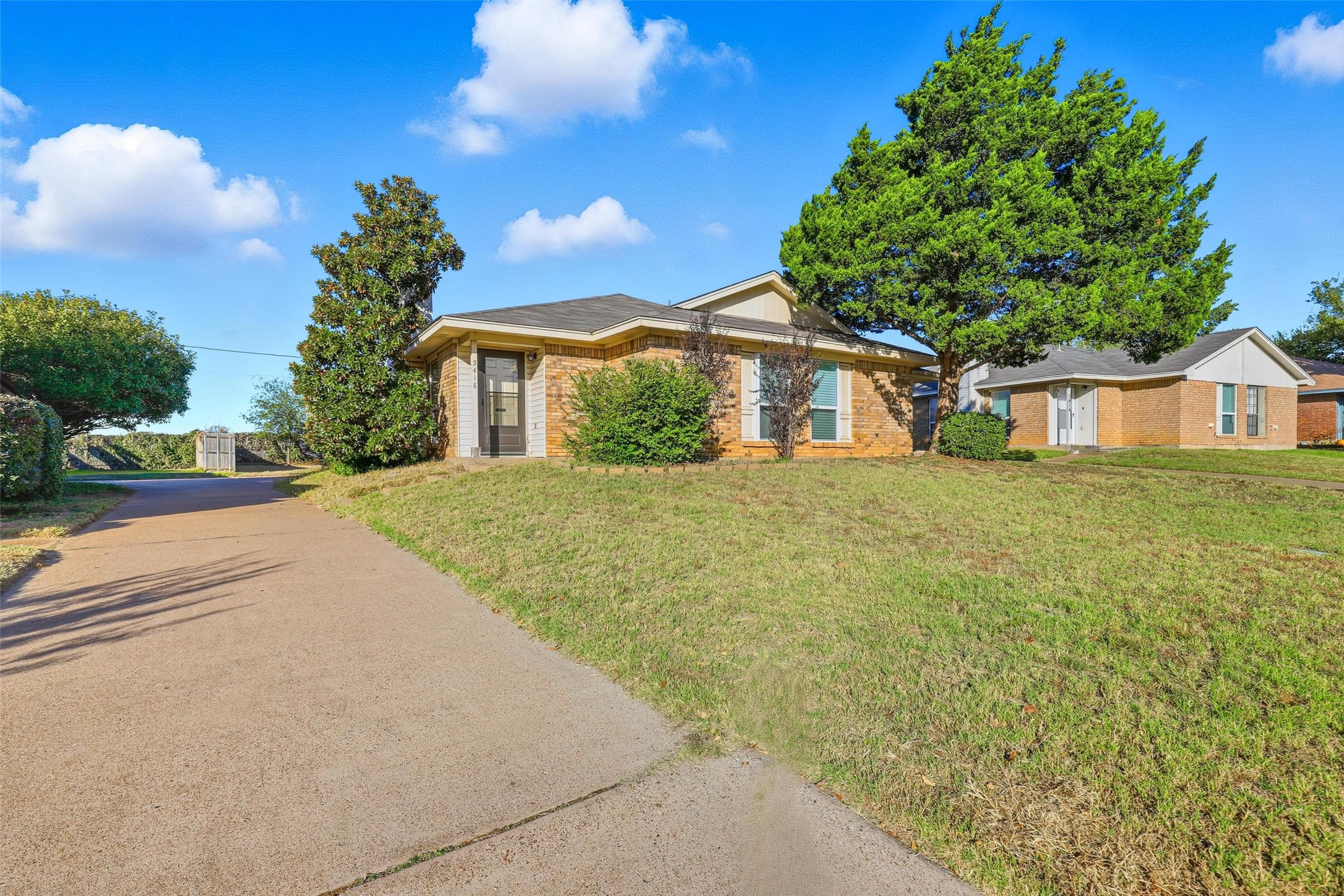 5418 Wild West Drive