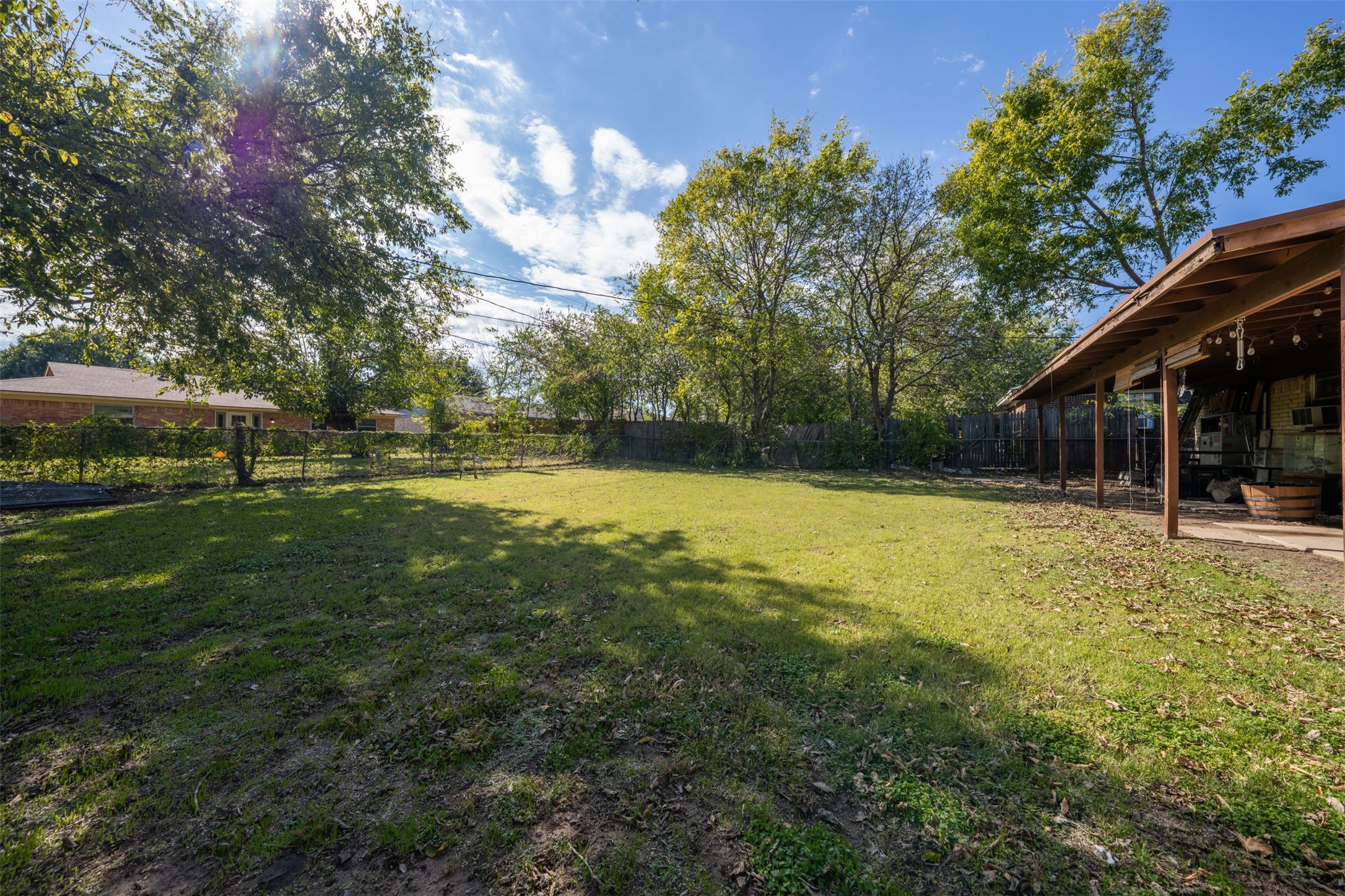 6048 Hillcrest Drive