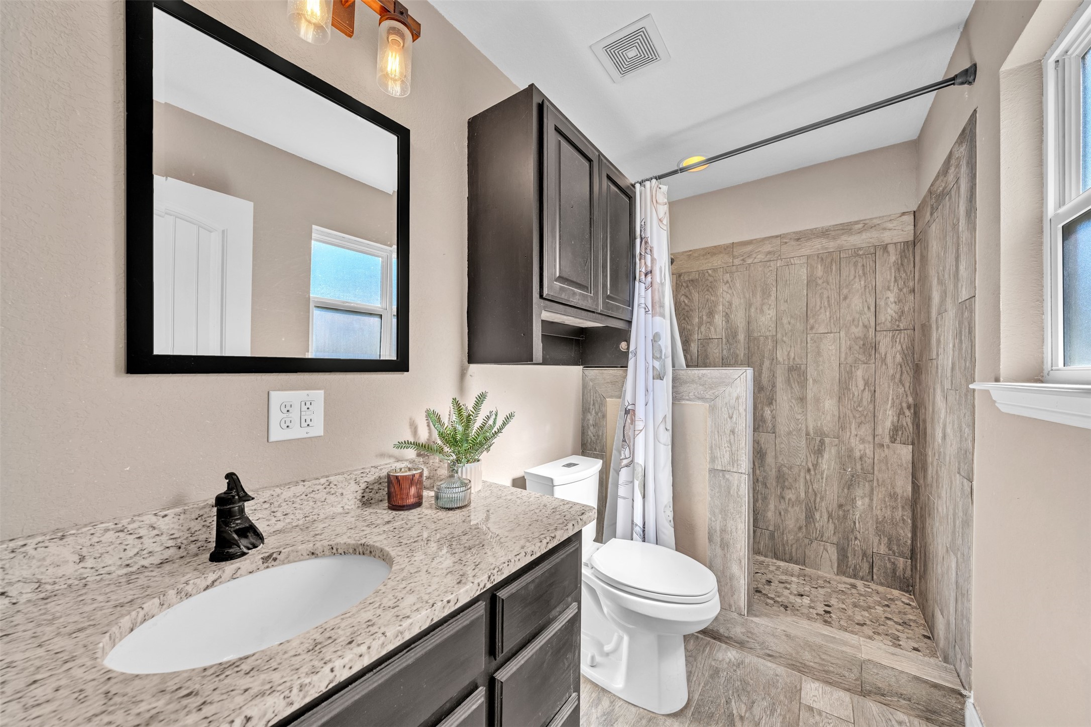 5729 County Road 402