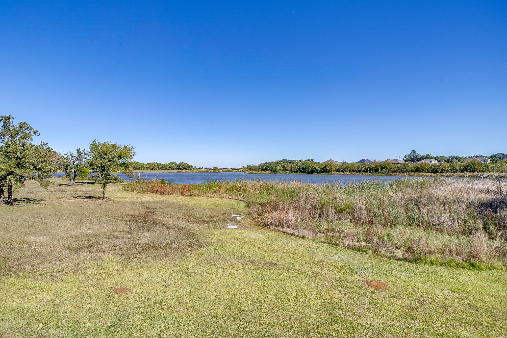 3025 Shoreline Drive