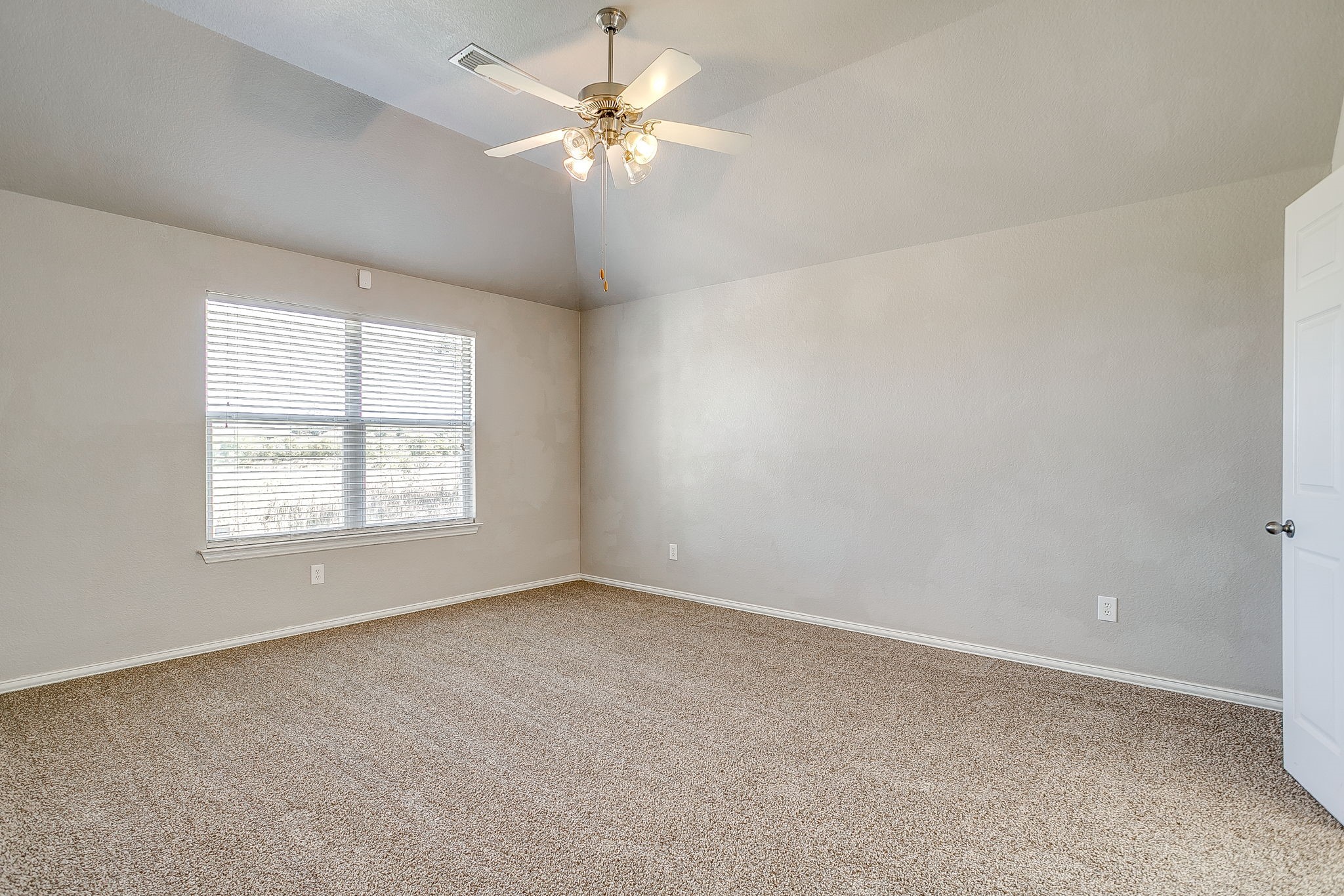 3025 Shoreline Drive