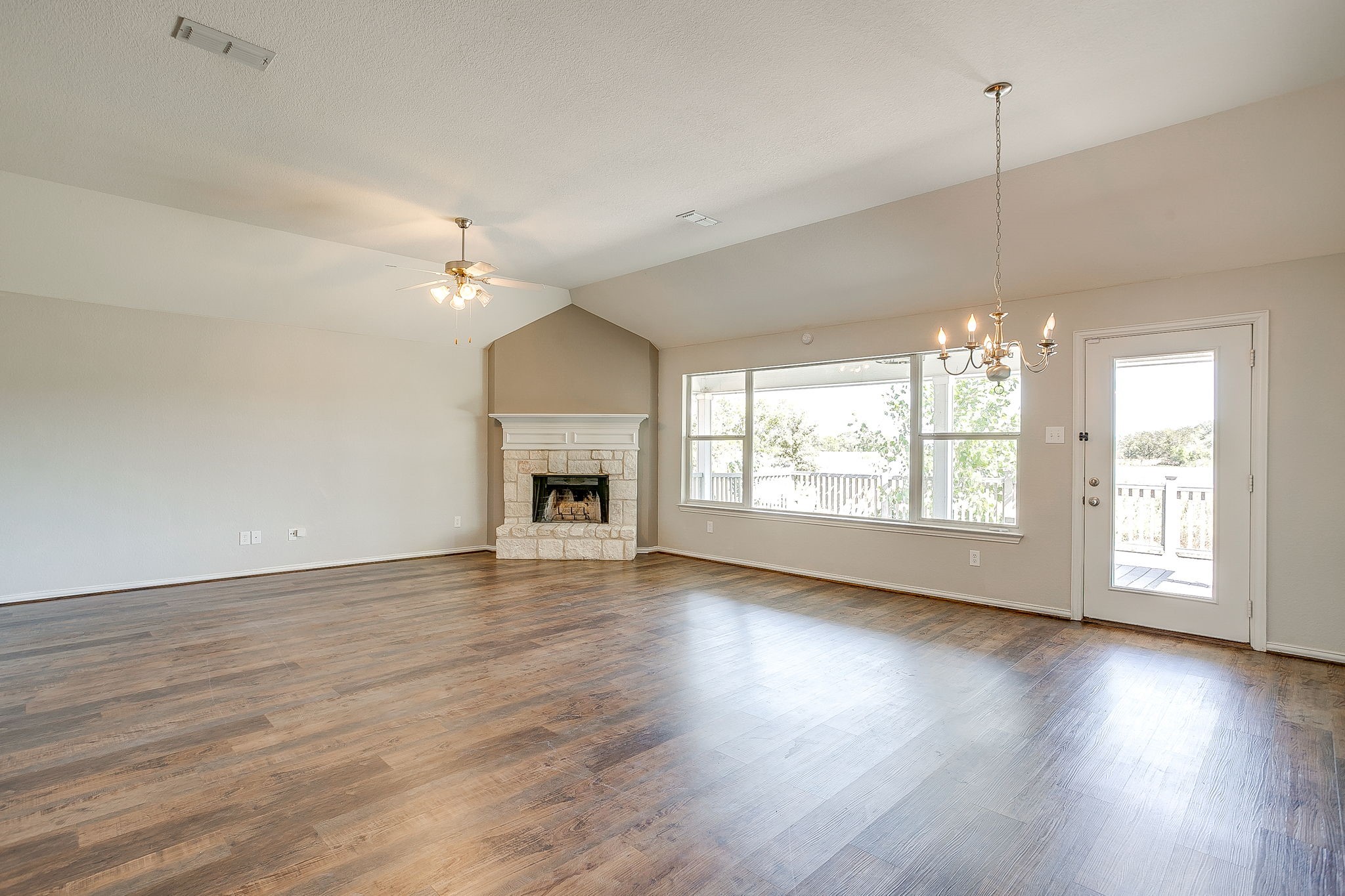 3025 Shoreline Drive