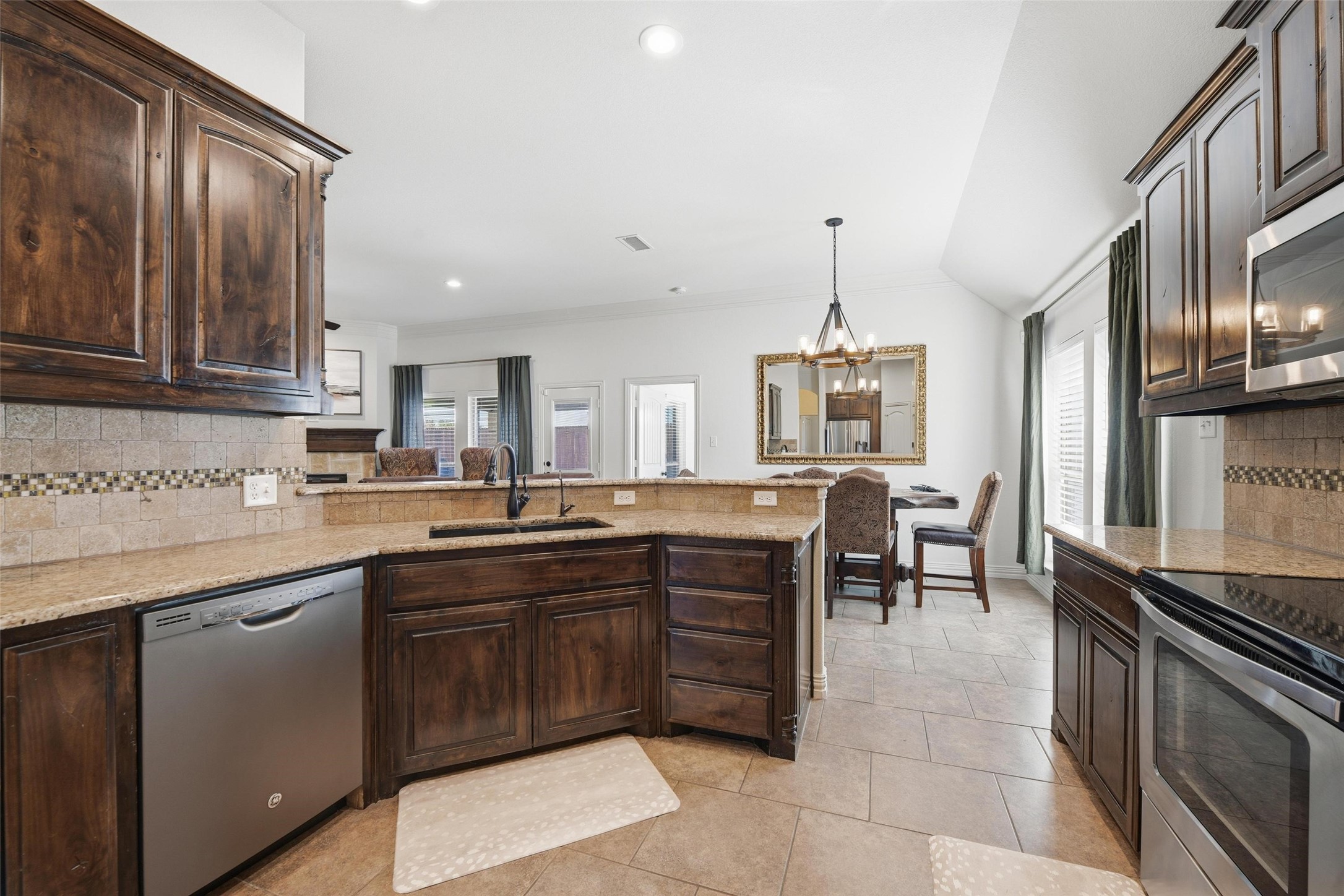 145 Winged Foot Drive