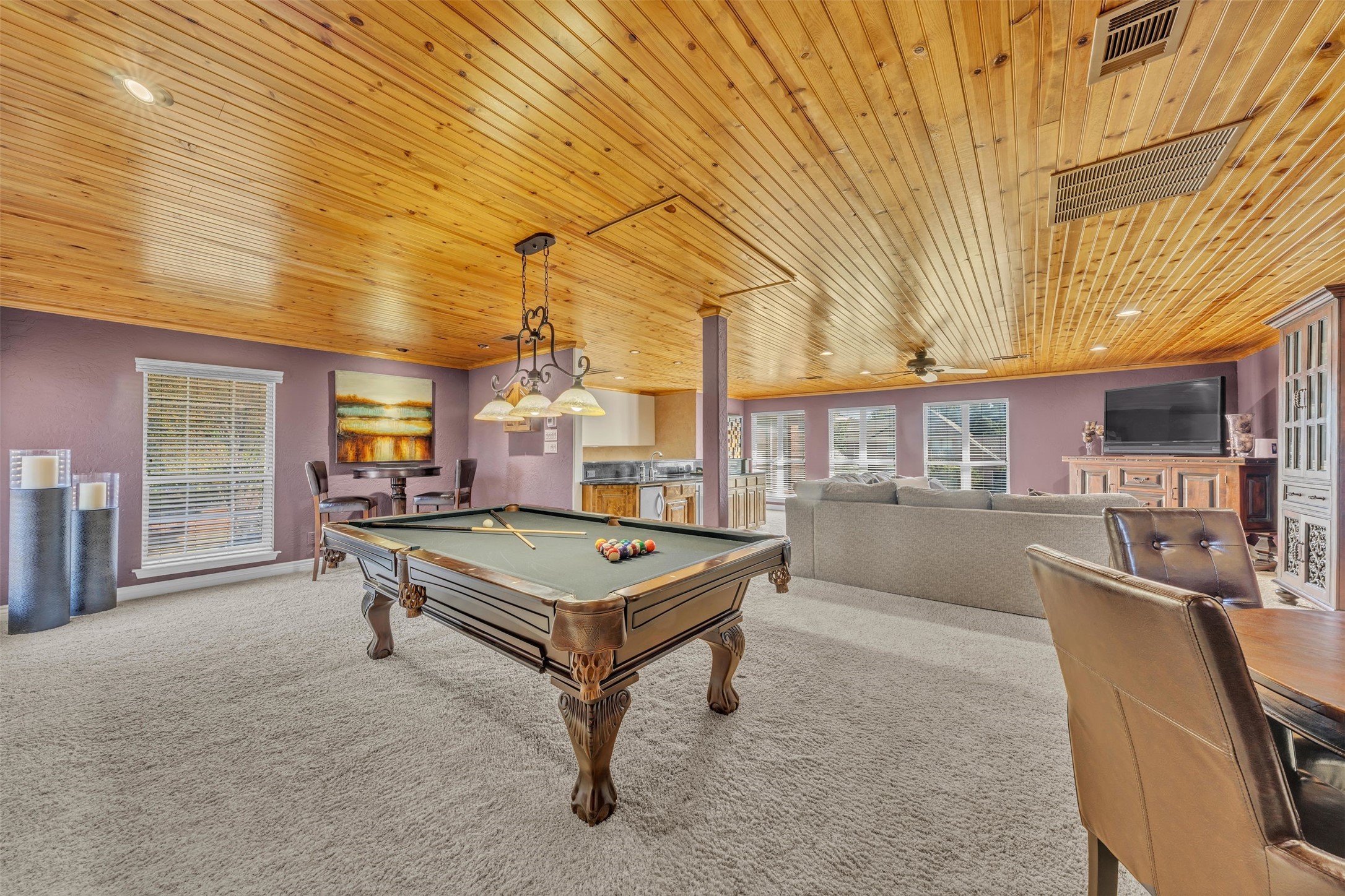 209 N Creekwood Drive