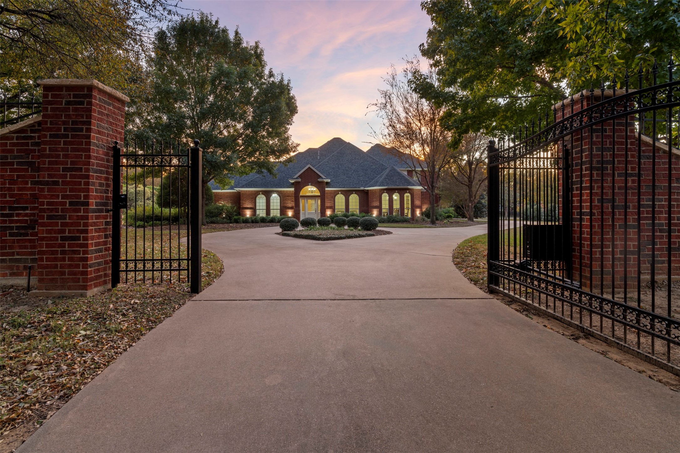 209 N Creekwood Drive