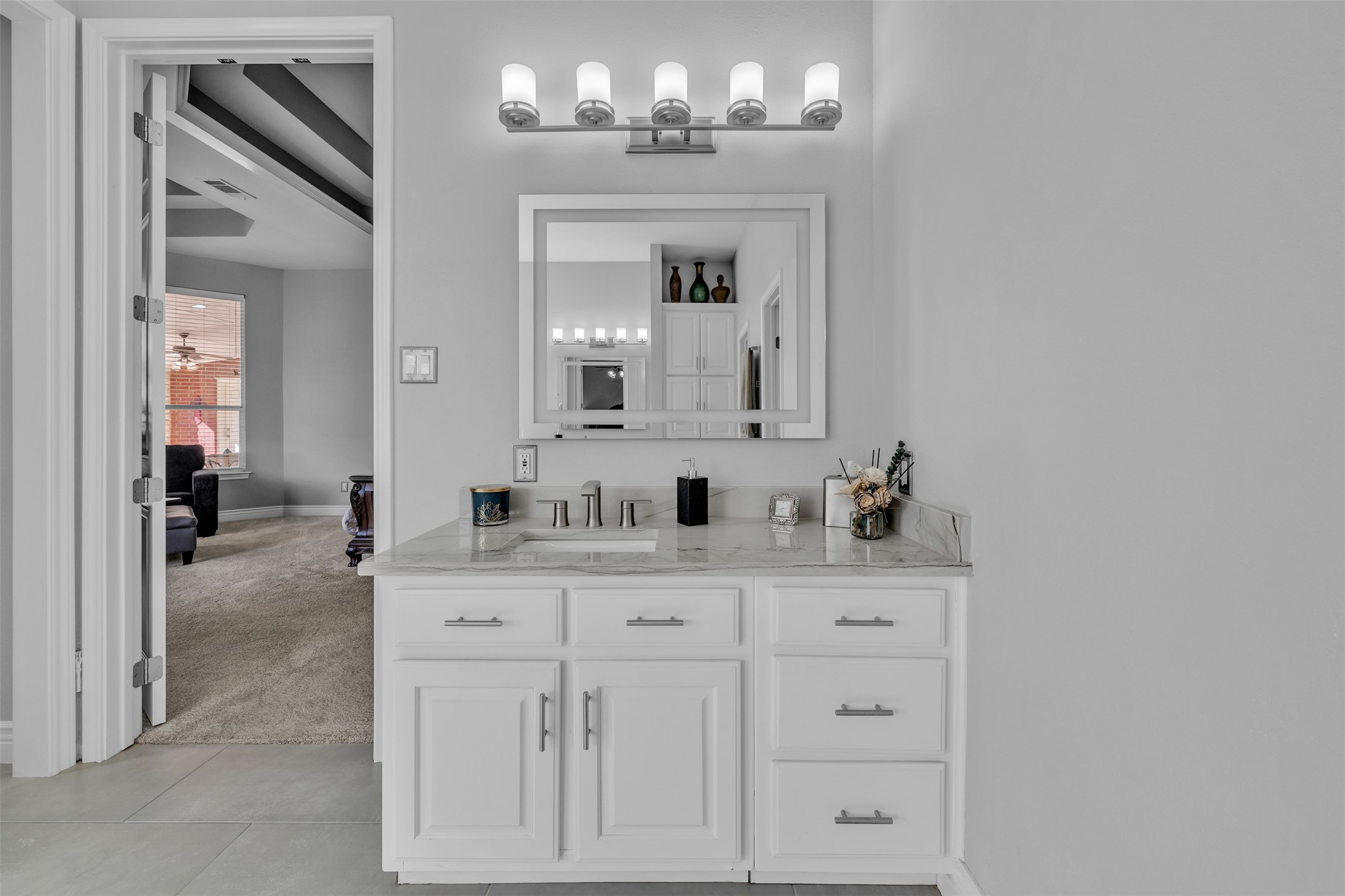 209 N Creekwood Drive