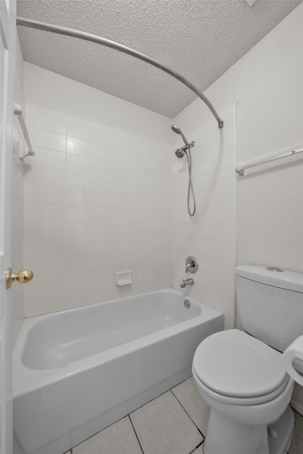 3200 Elmwood Drive