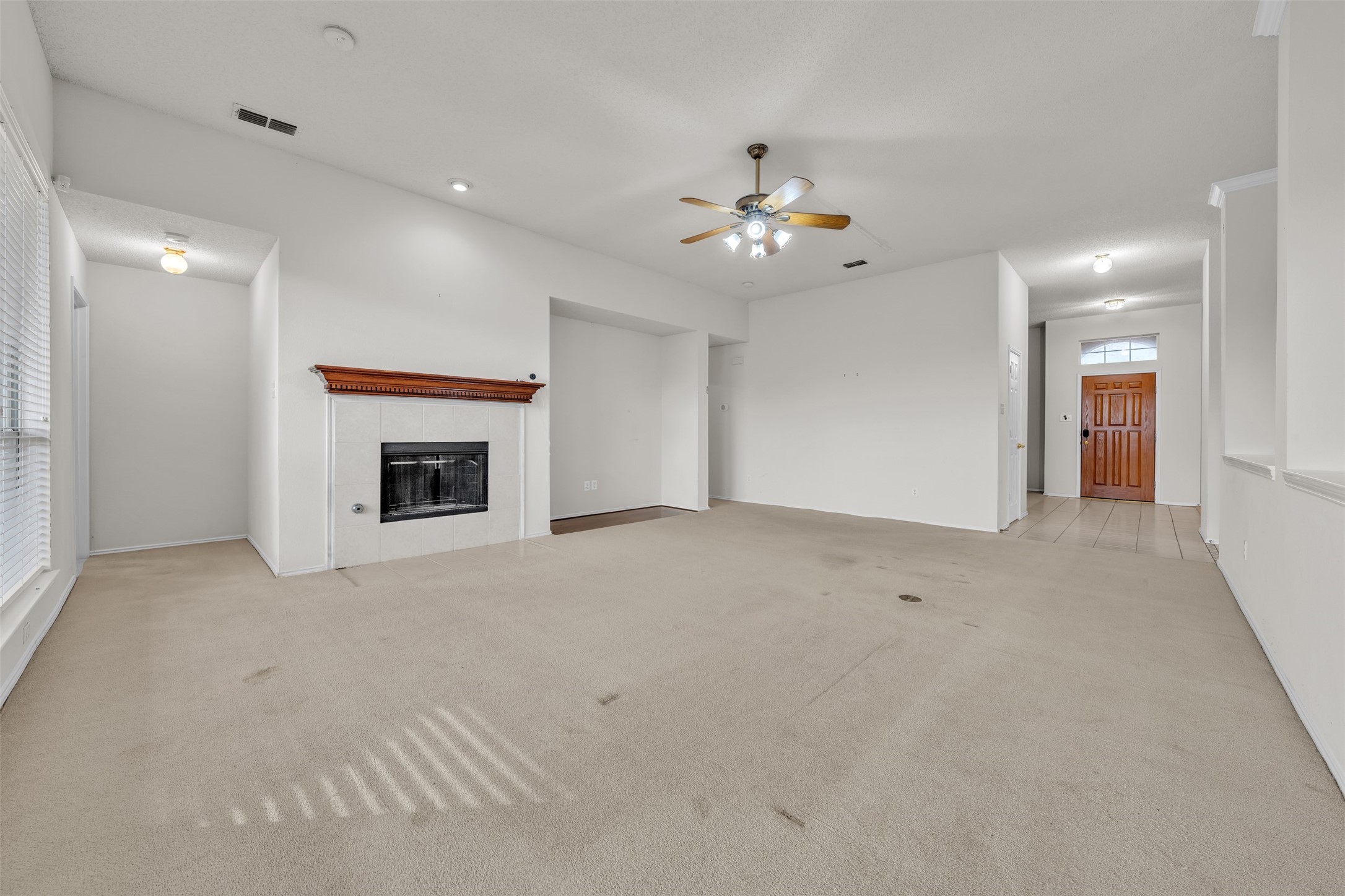 3200 Elmwood Drive