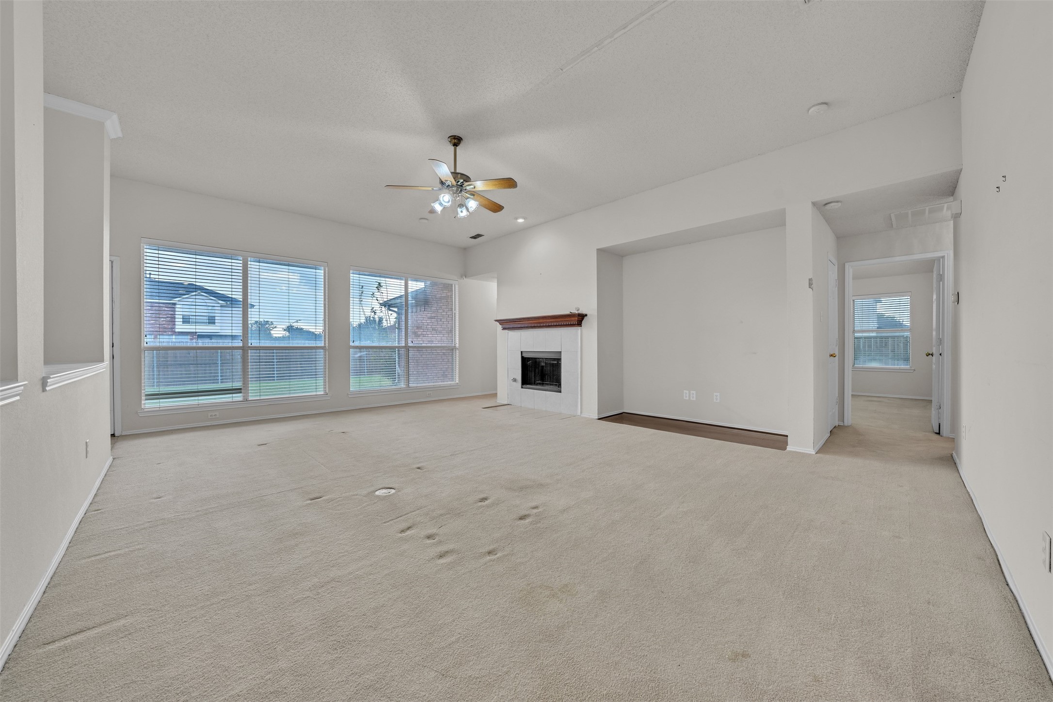 3200 Elmwood Drive