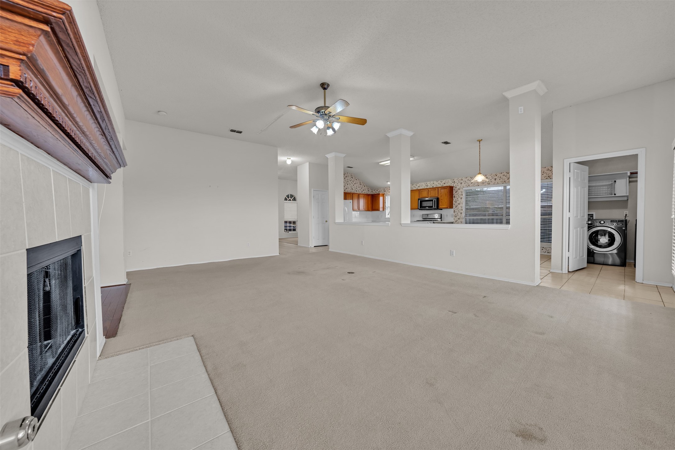 3200 Elmwood Drive