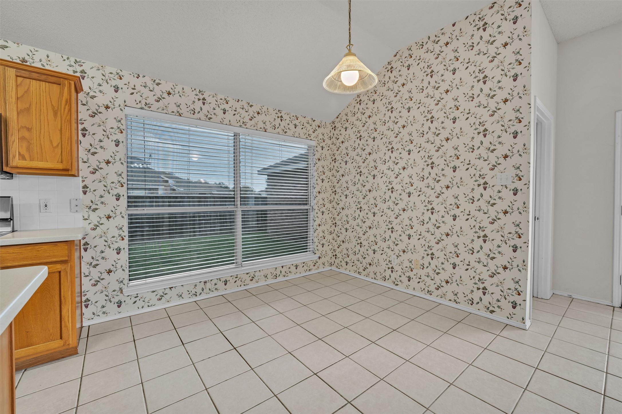 3200 Elmwood Drive