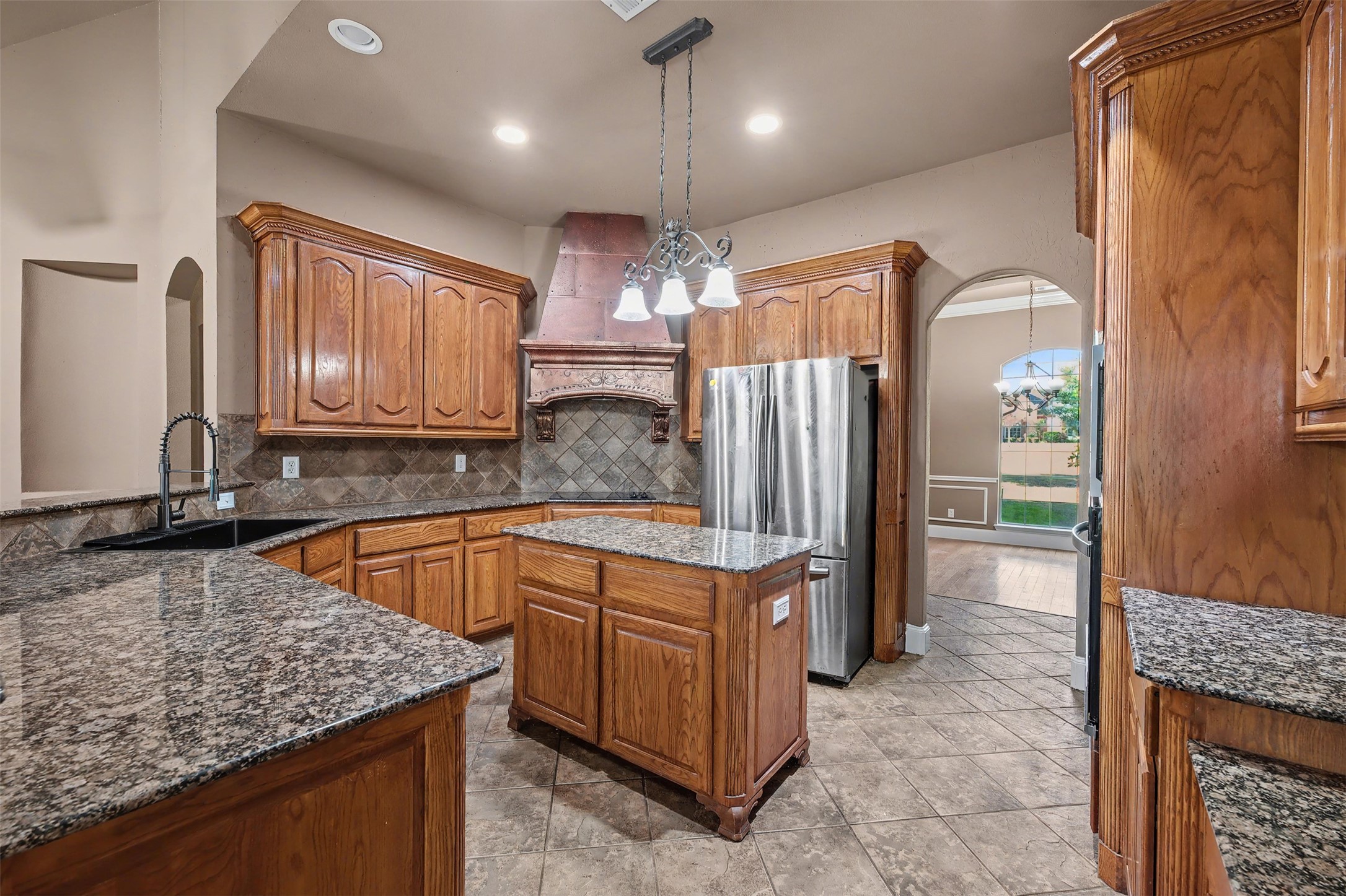 109 Silver Rose Boulevard