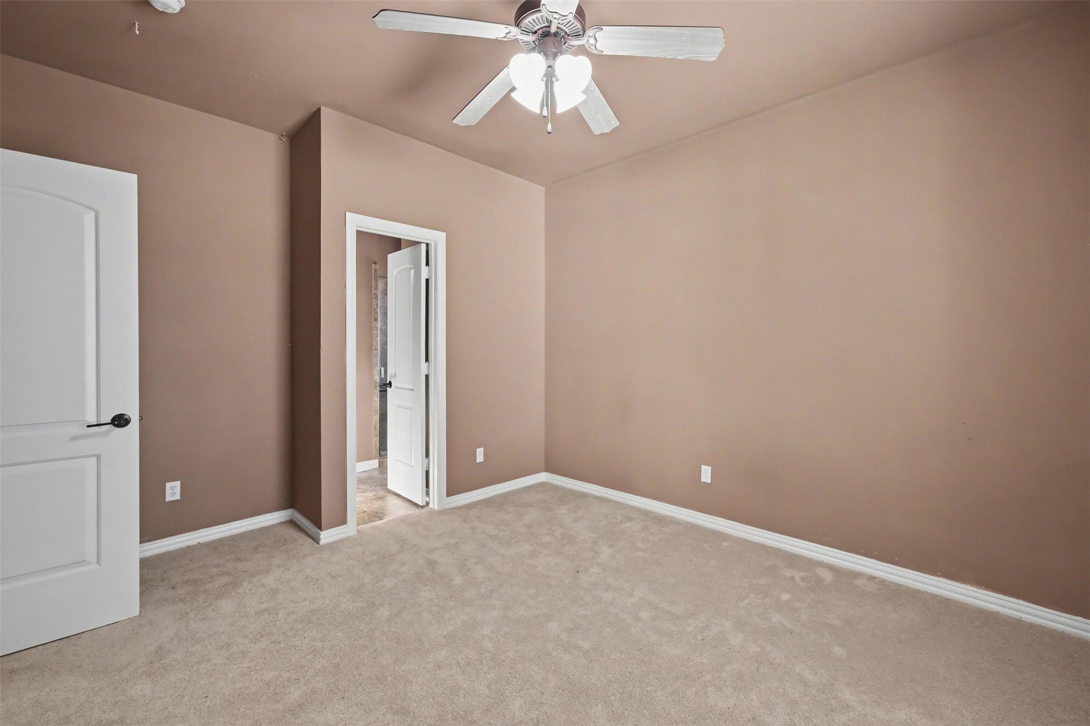 109 Silver Rose Boulevard