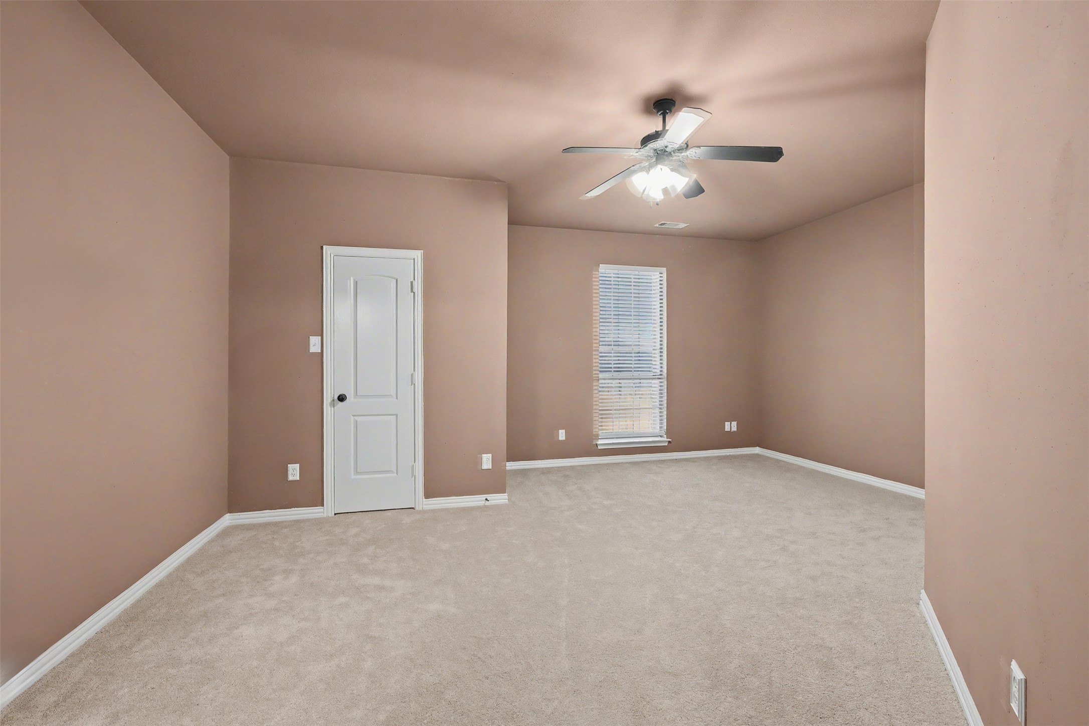 109 Silver Rose Boulevard