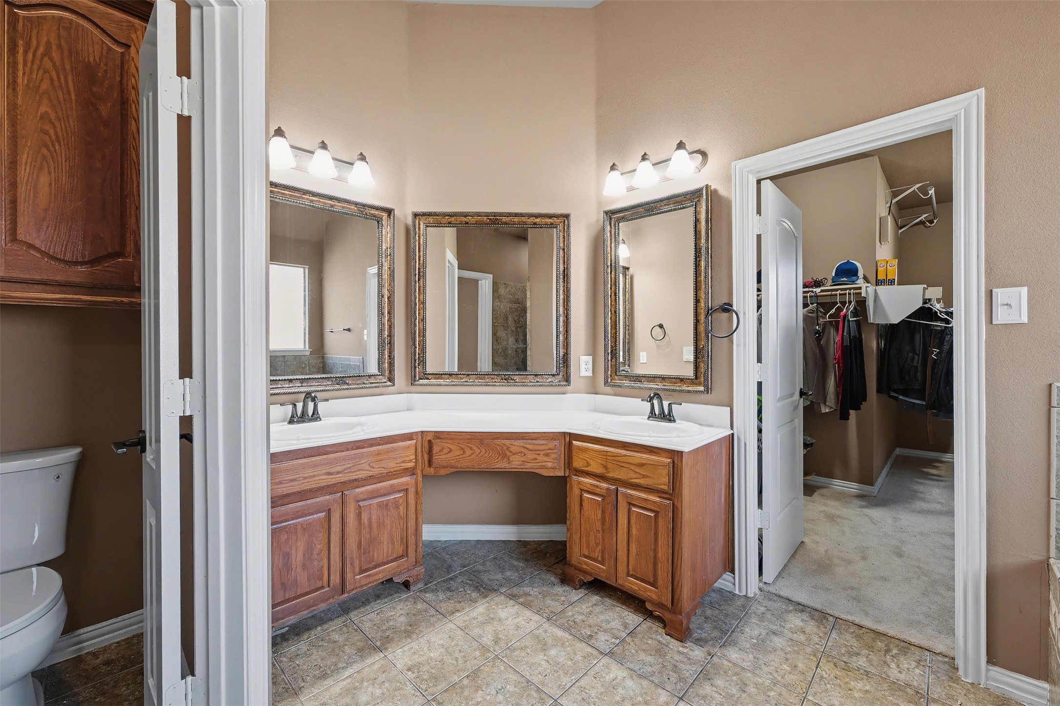 109 Silver Rose Boulevard