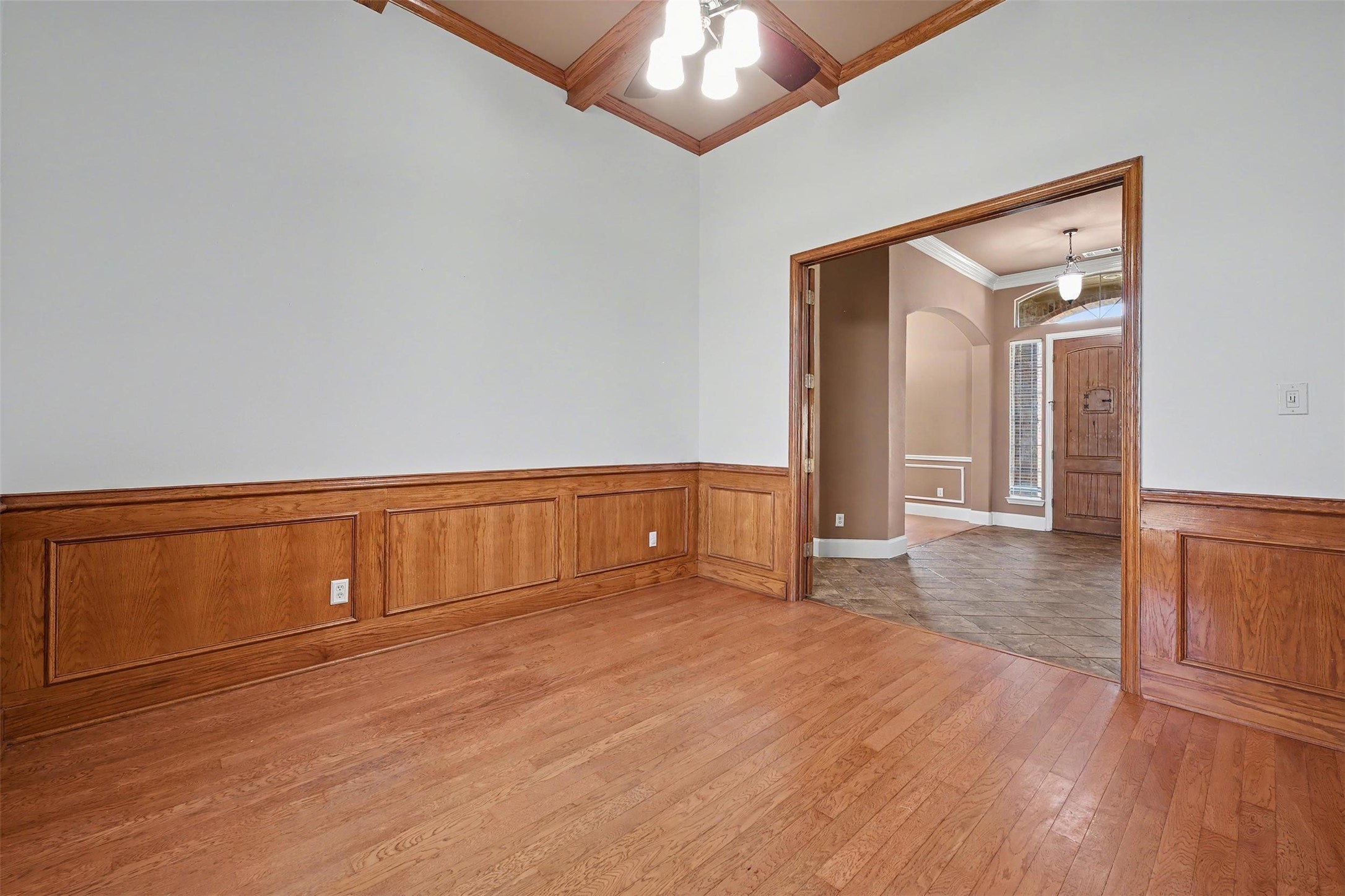 109 Silver Rose Boulevard