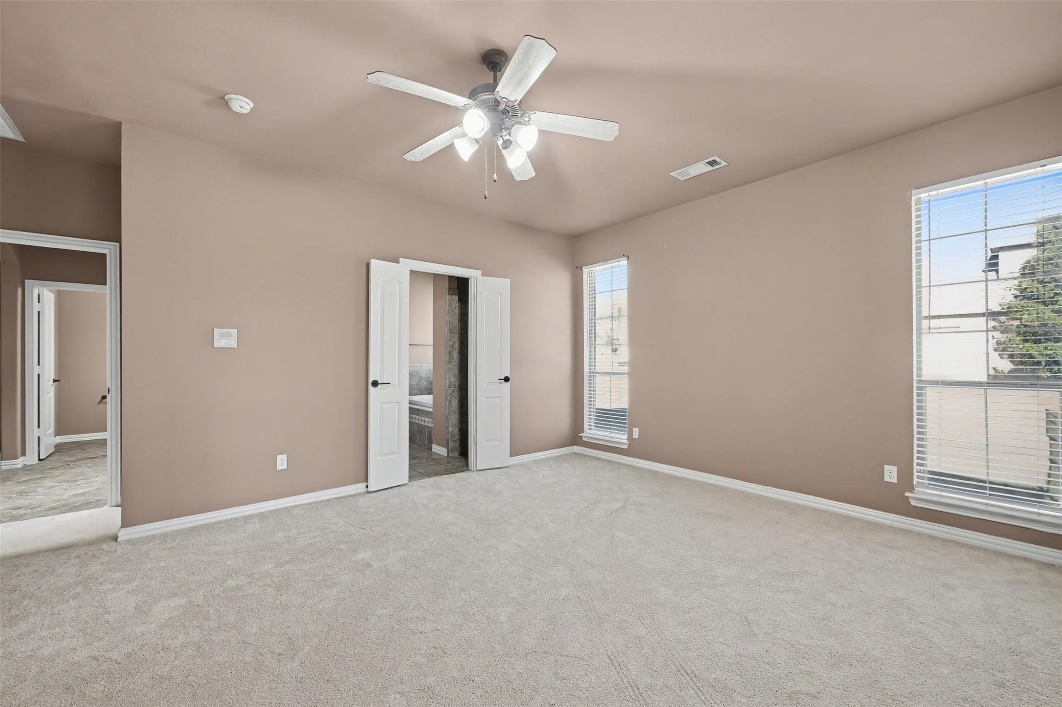 109 Silver Rose Boulevard