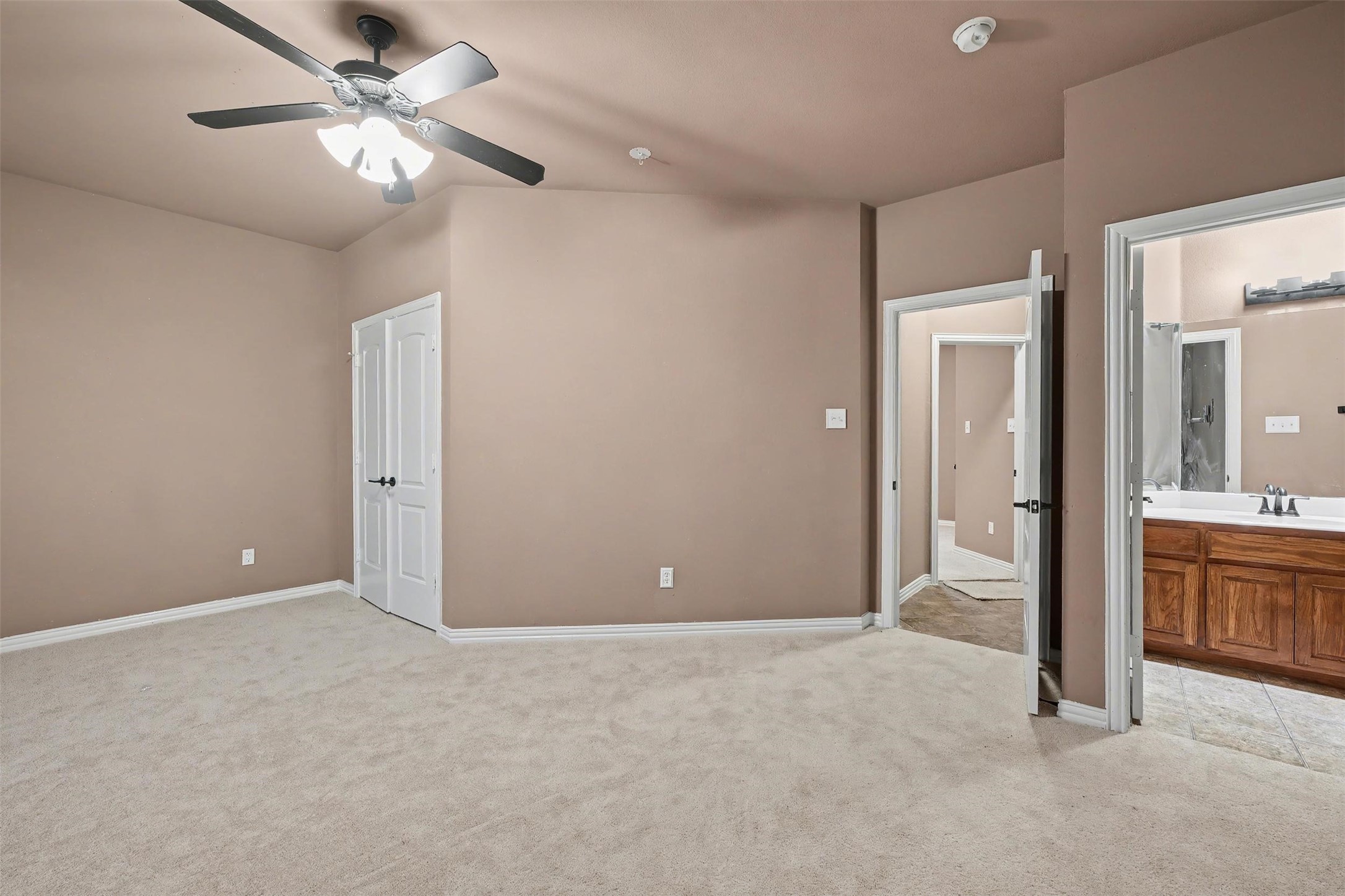 109 Silver Rose Boulevard