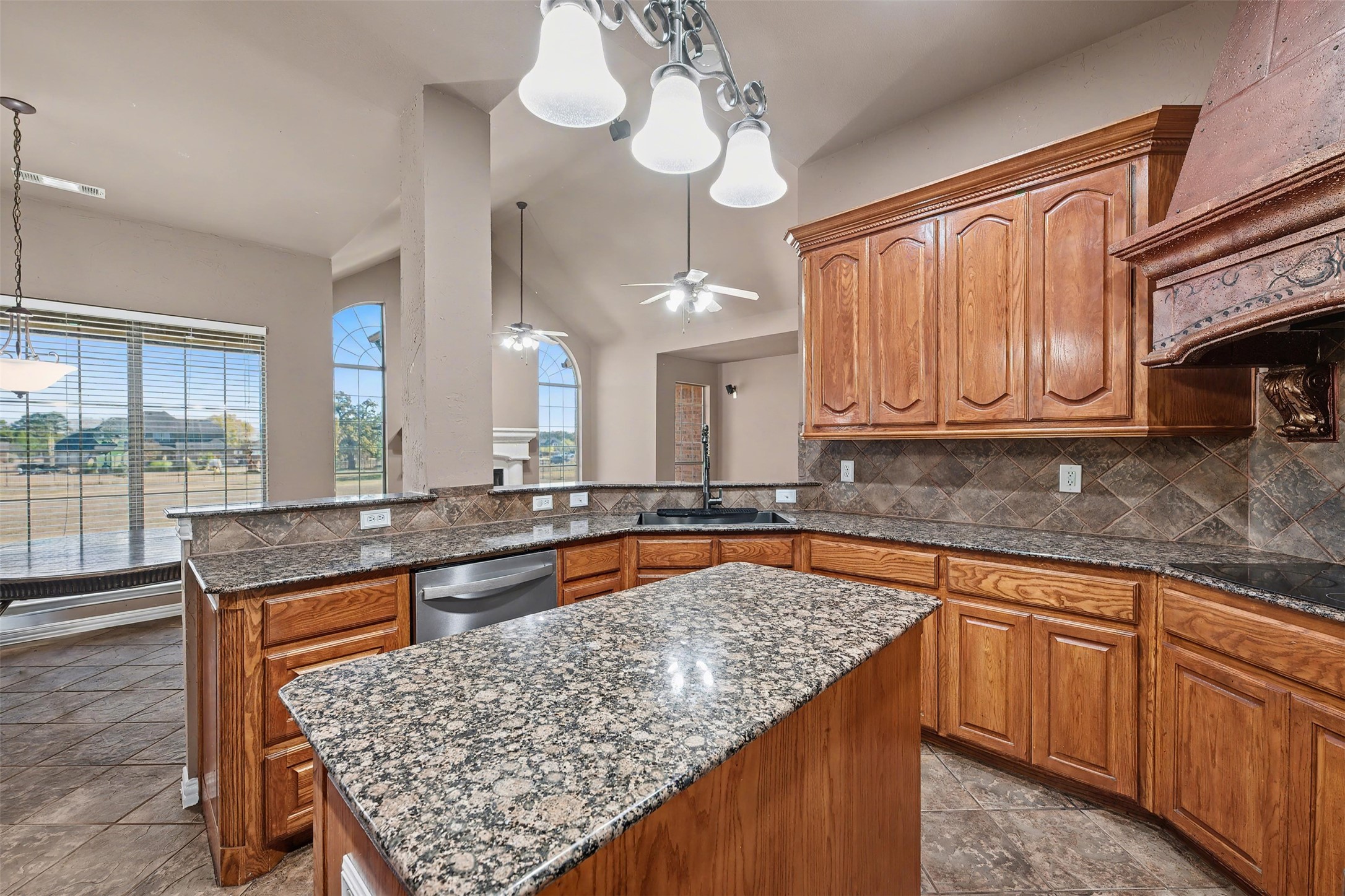 109 Silver Rose Boulevard