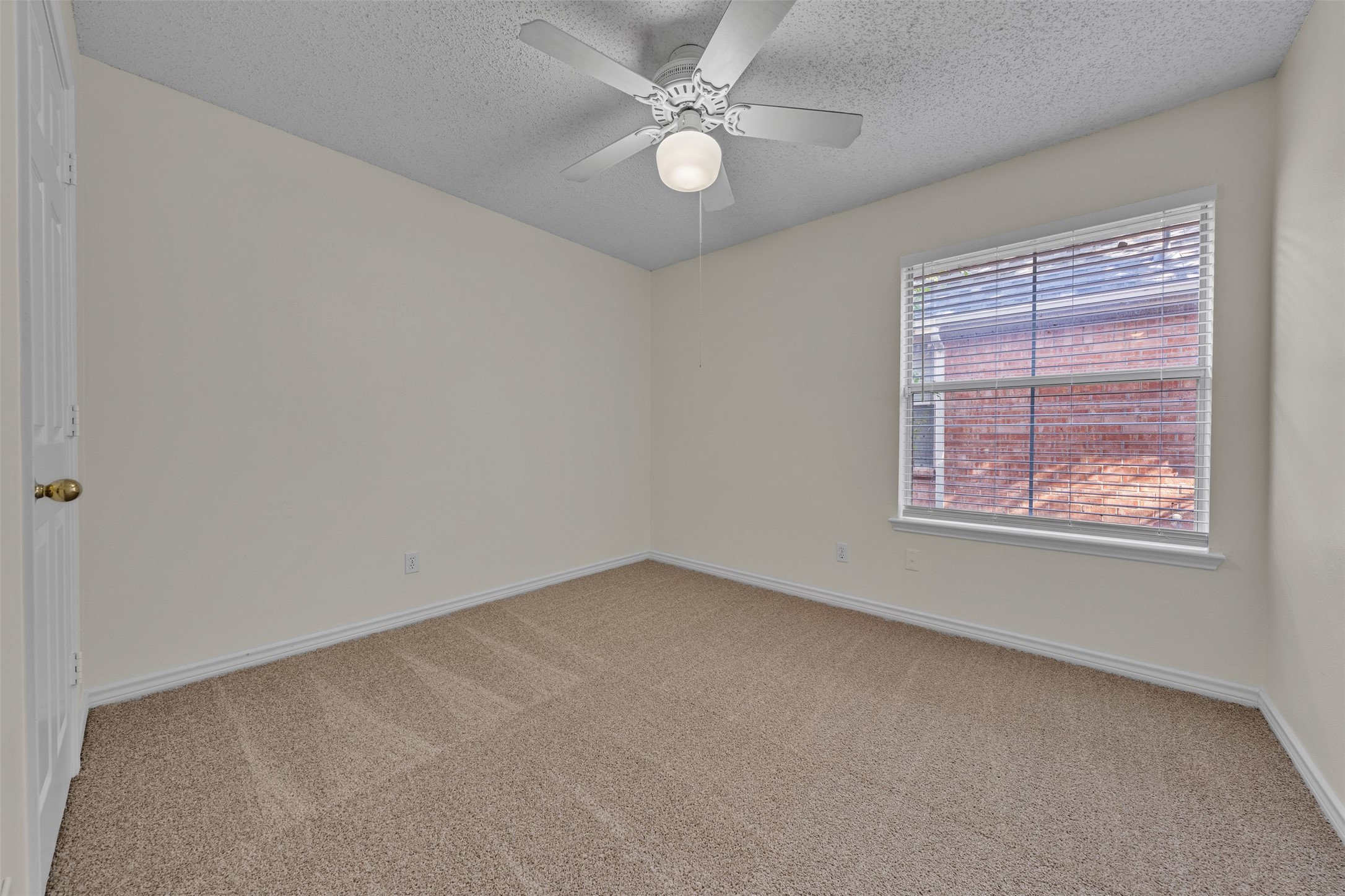 2202 Richmond Circle