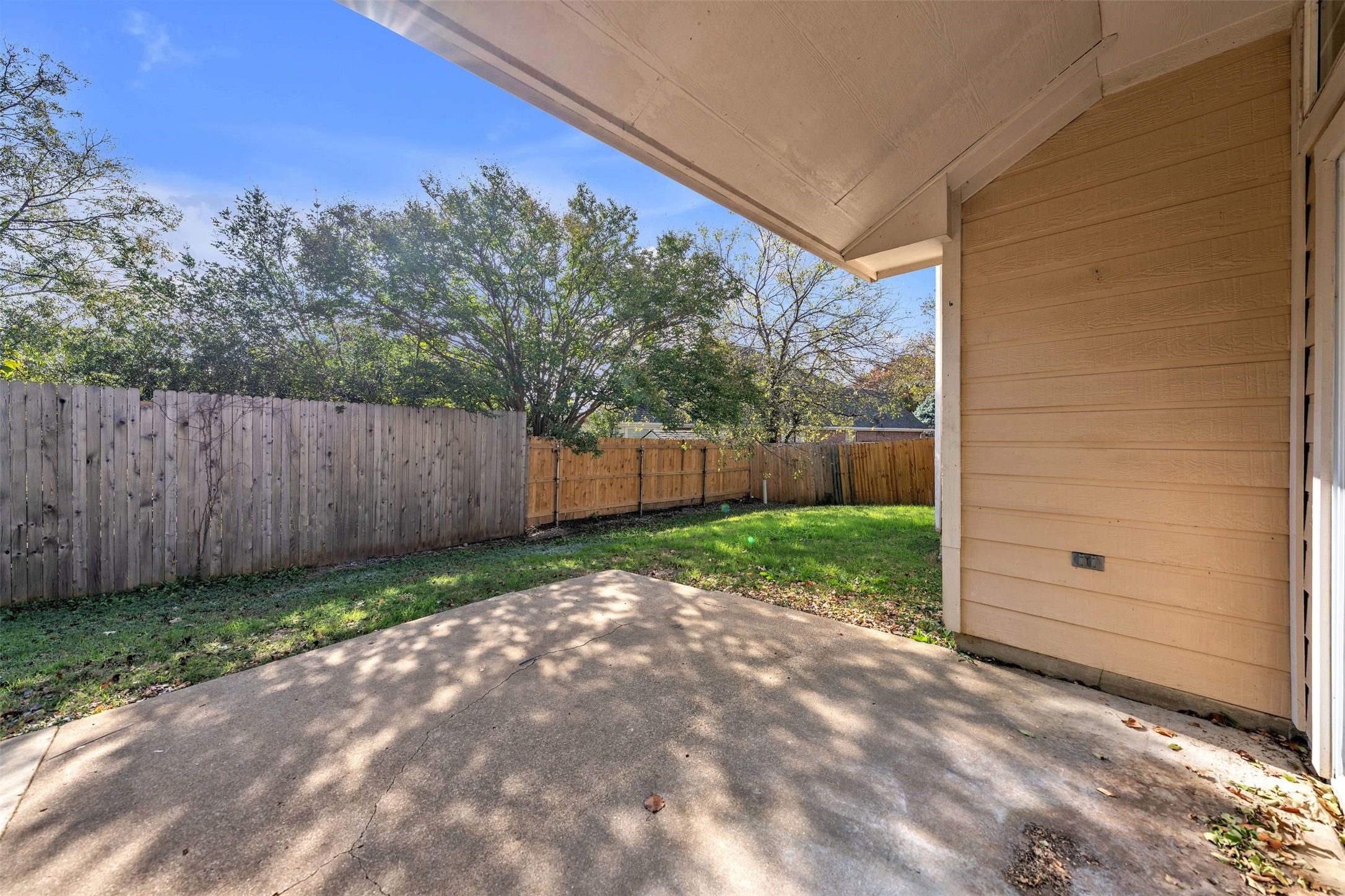 2202 Richmond Circle