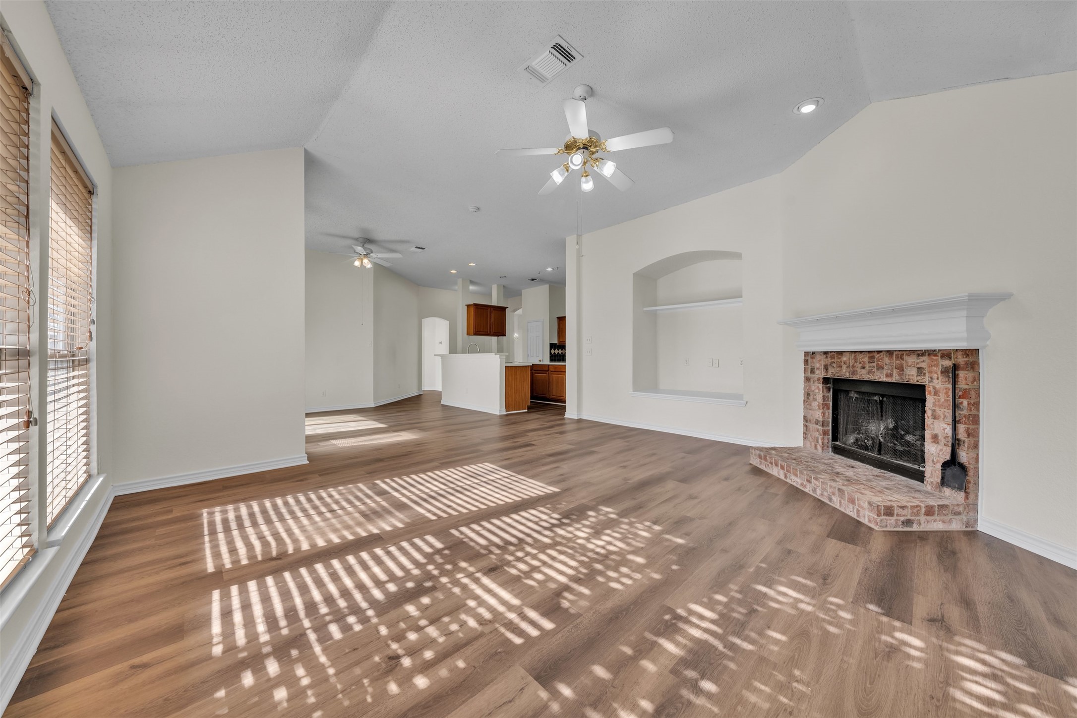 2202 Richmond Circle