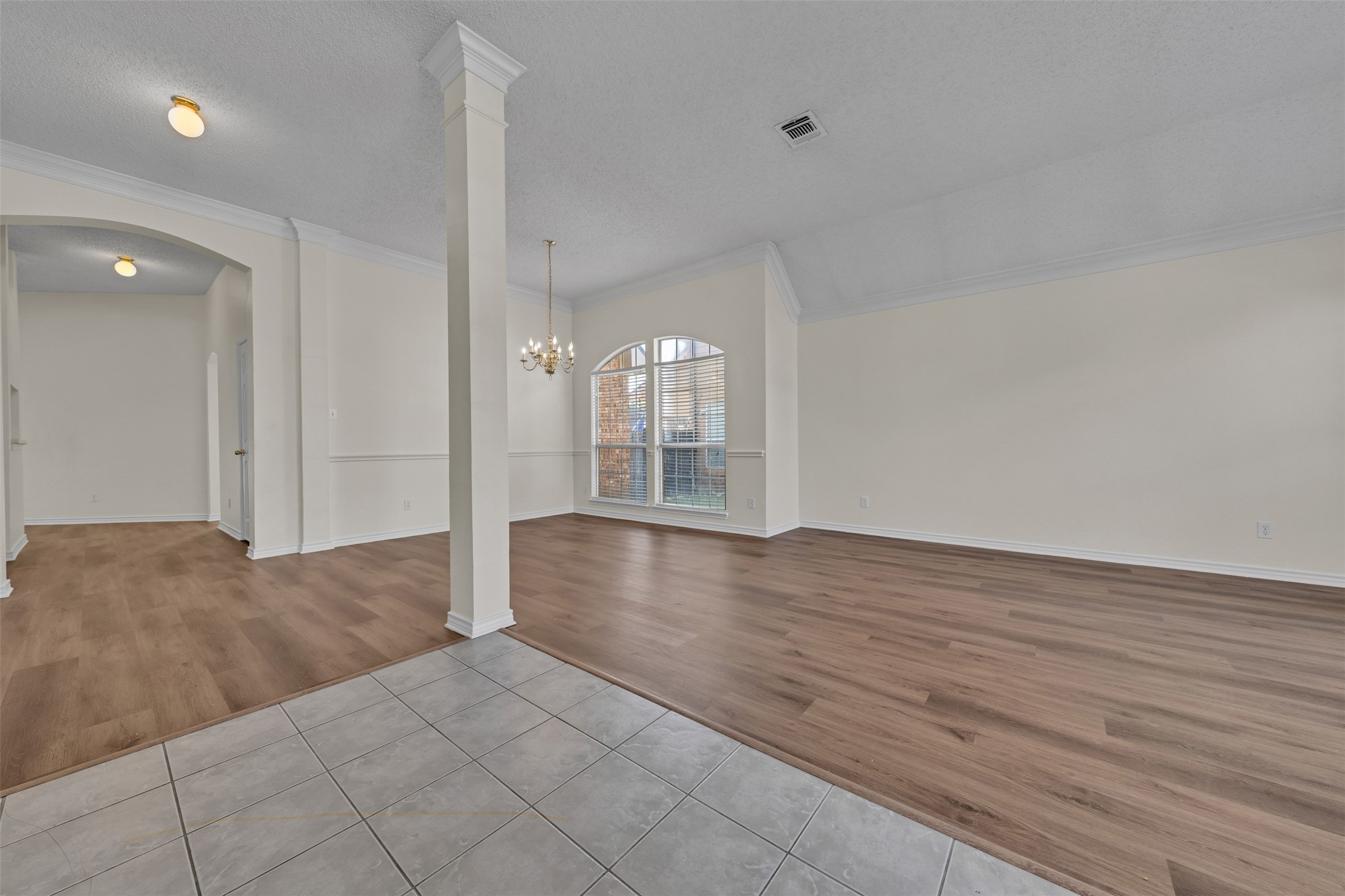 2202 Richmond Circle