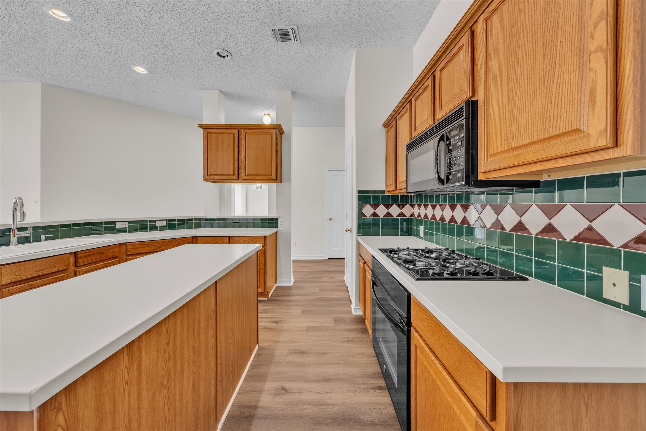 2202 Richmond Circle